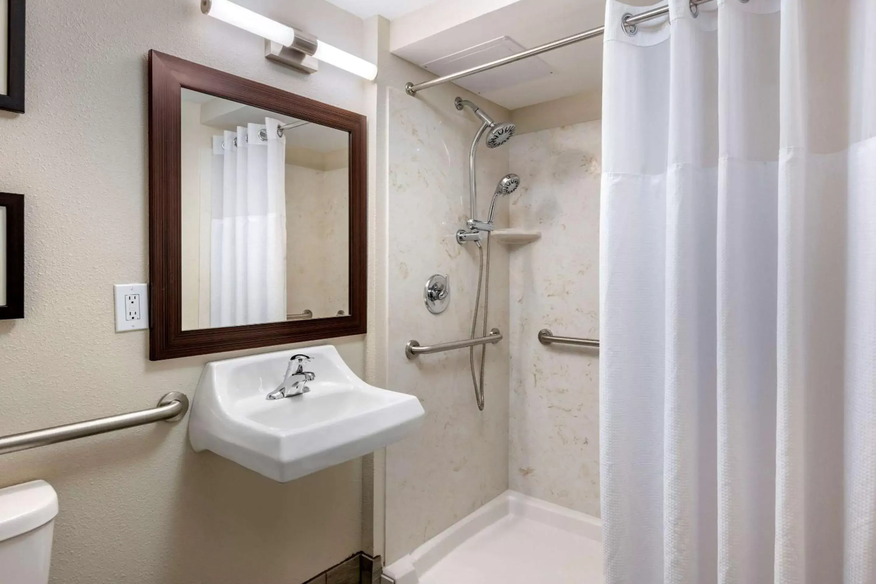 Bathroom in Comfort Inn & Suites Daytona Beach Oceanfront