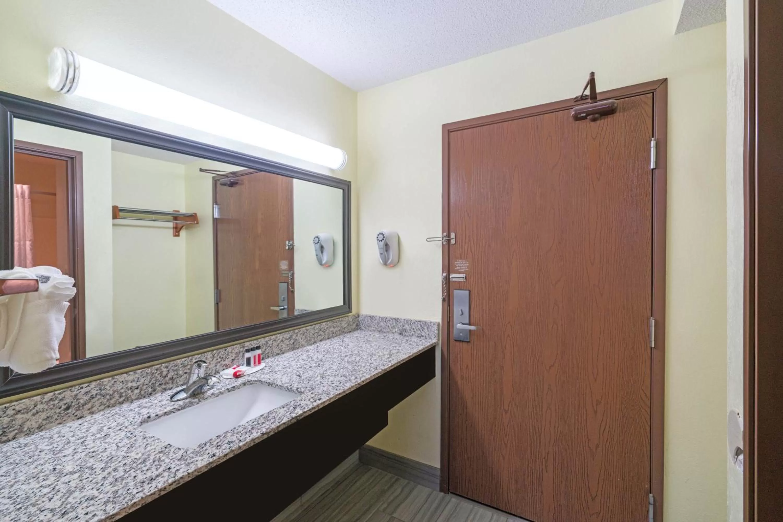 Bathroom in Comfort Inn & Suites Brentwood - Nashville