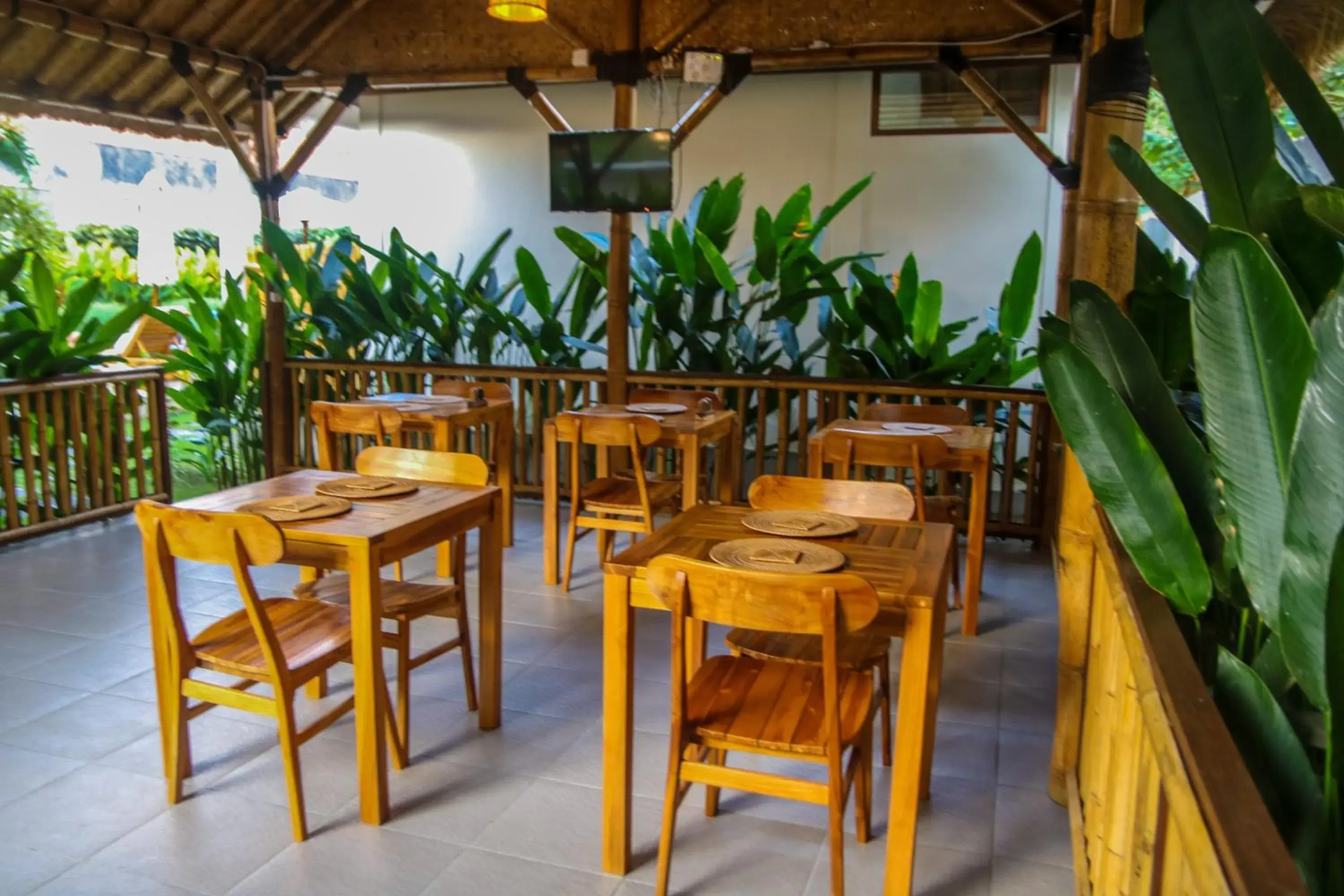 Restaurant/Places to Eat in Cozy Cottages Lombok