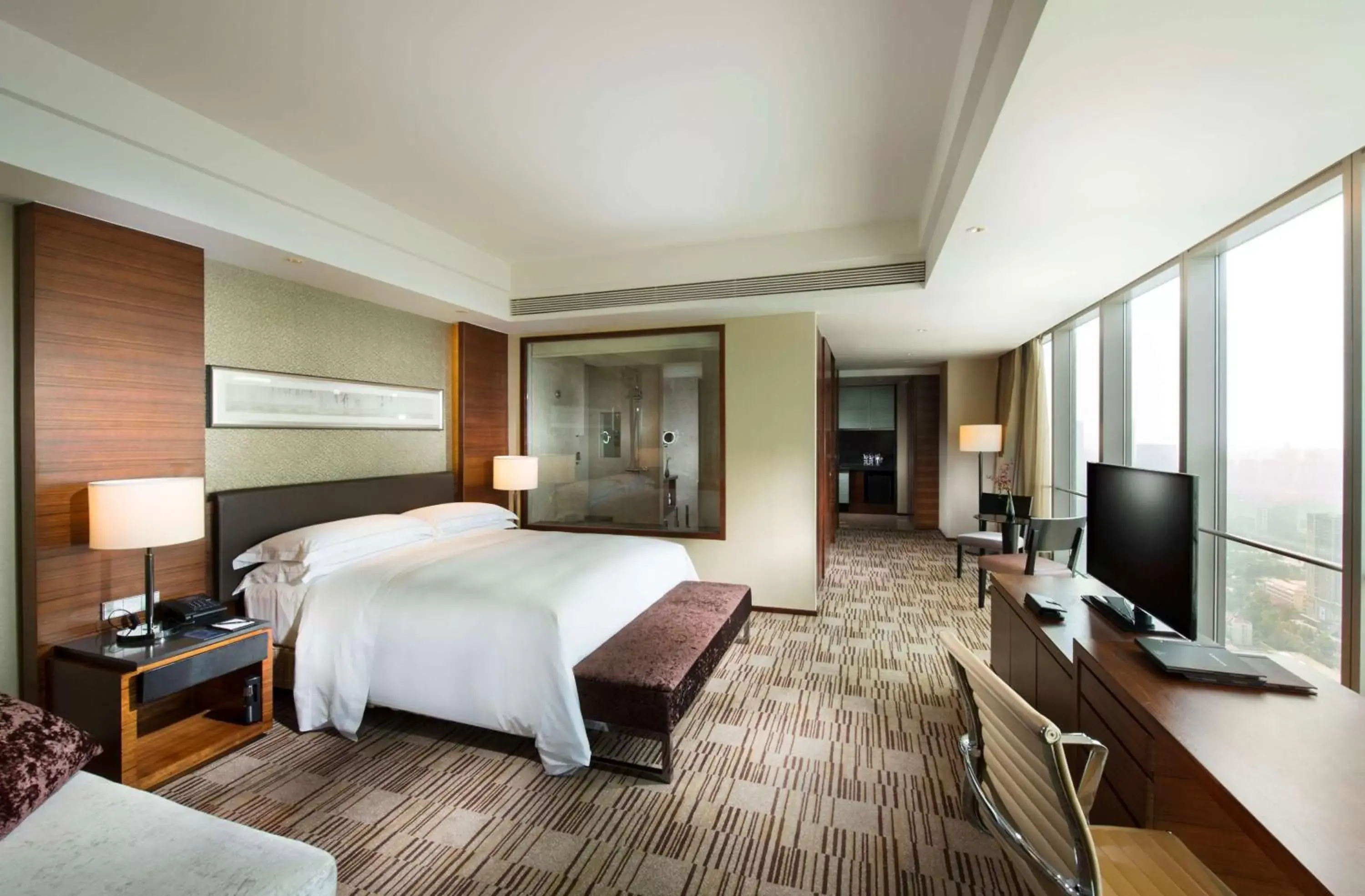 Bedroom, TV/Entertainment Center in Hilton Shijiazhuang