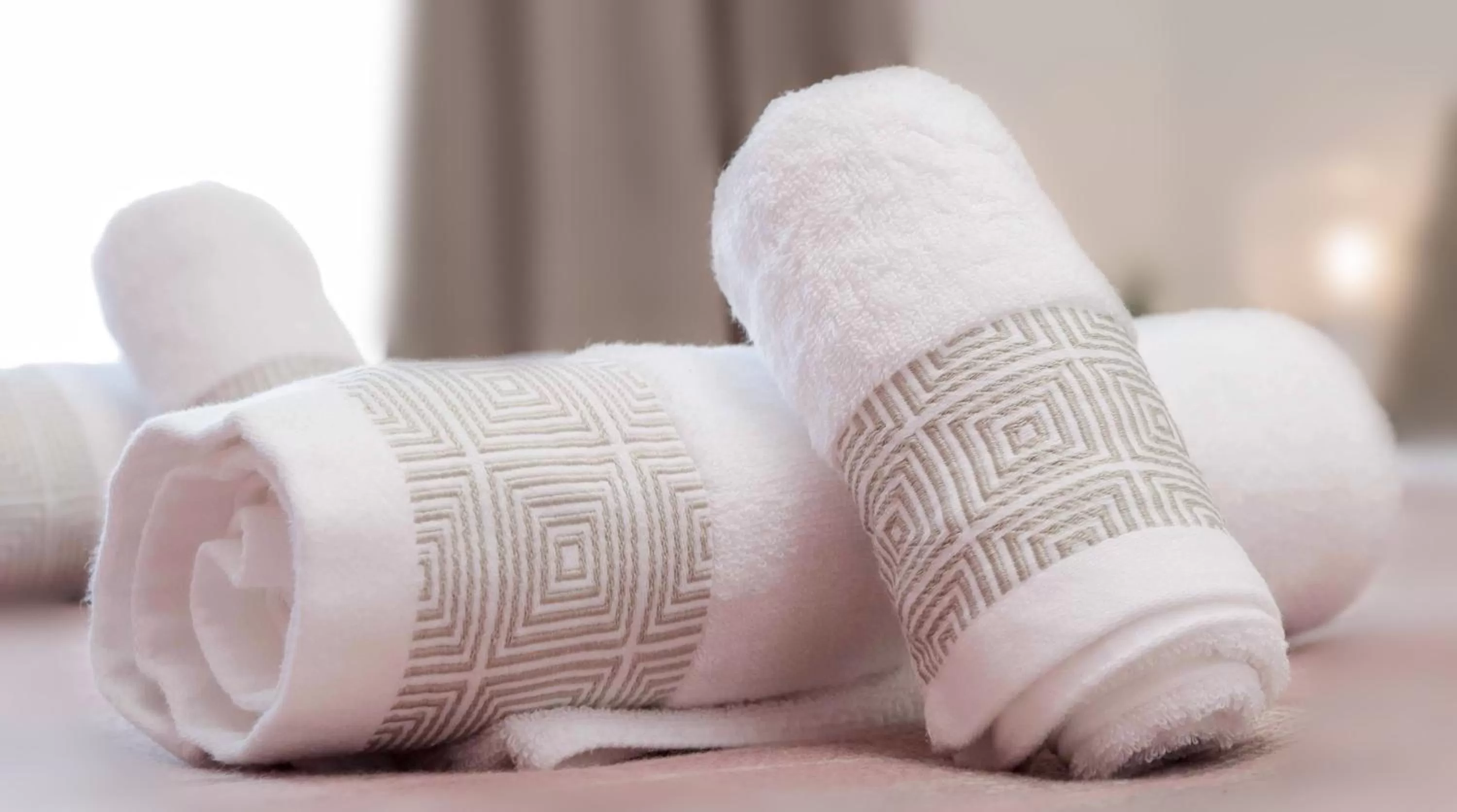 Other in Ostay Vermillion Namba