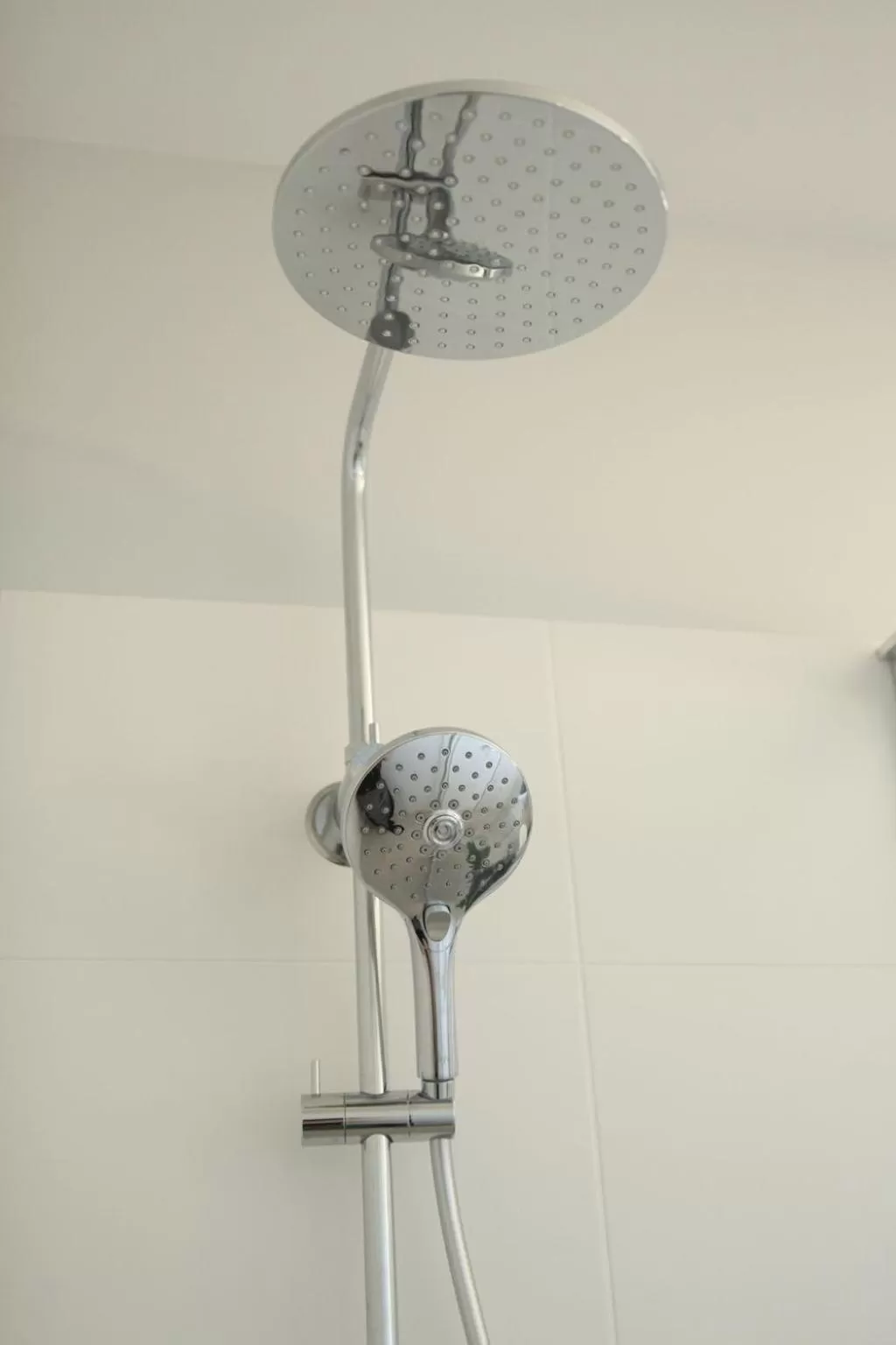 Bathroom in Mala Retreat Chardonnay Studio Immaculate and Comfortable