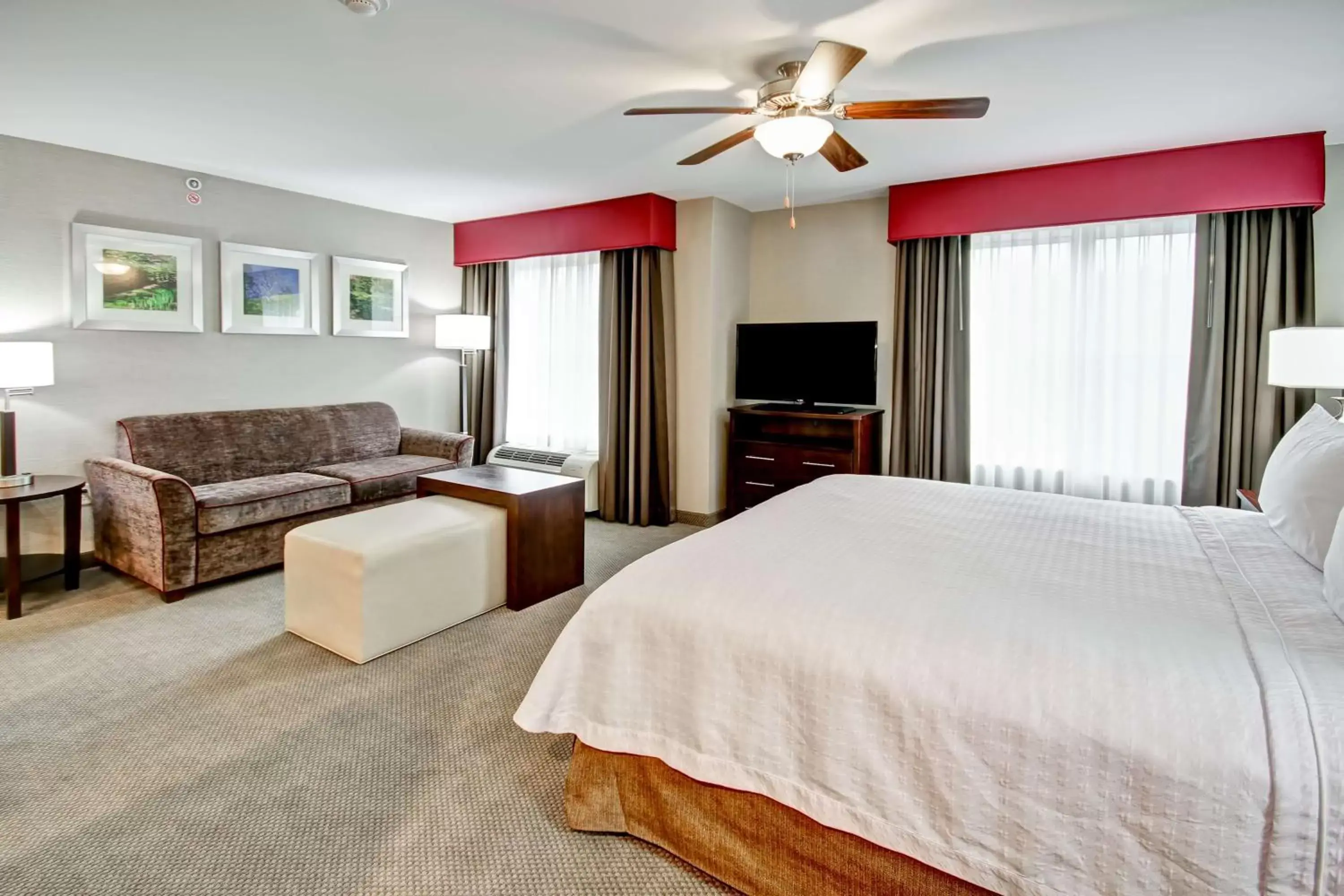 Living room in Homewood Suites by Hilton Bridgewater/Branchburg