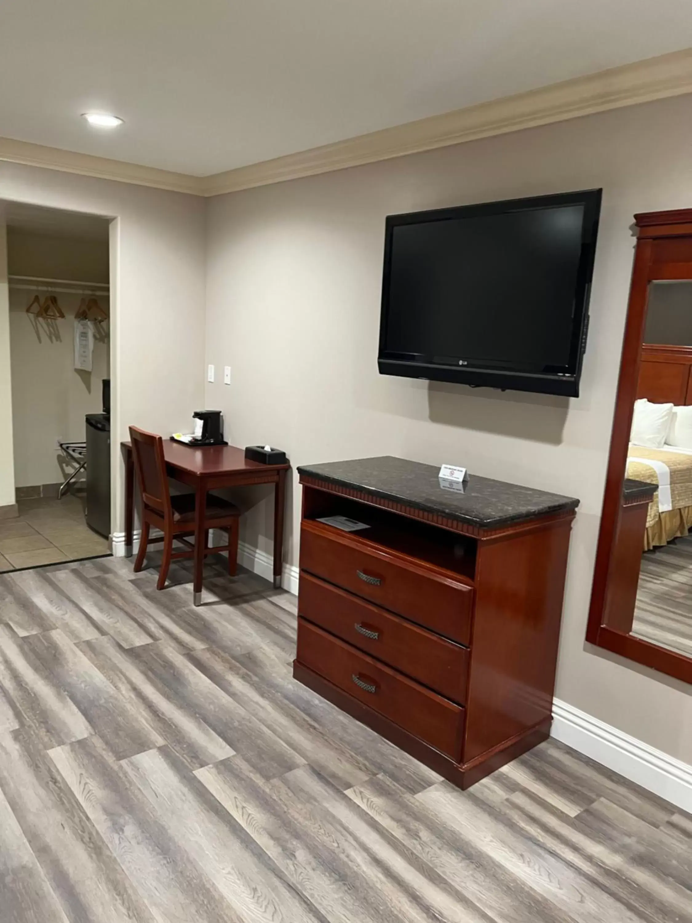 TV/Entertainment Center in Travelodge by Wyndham Brea