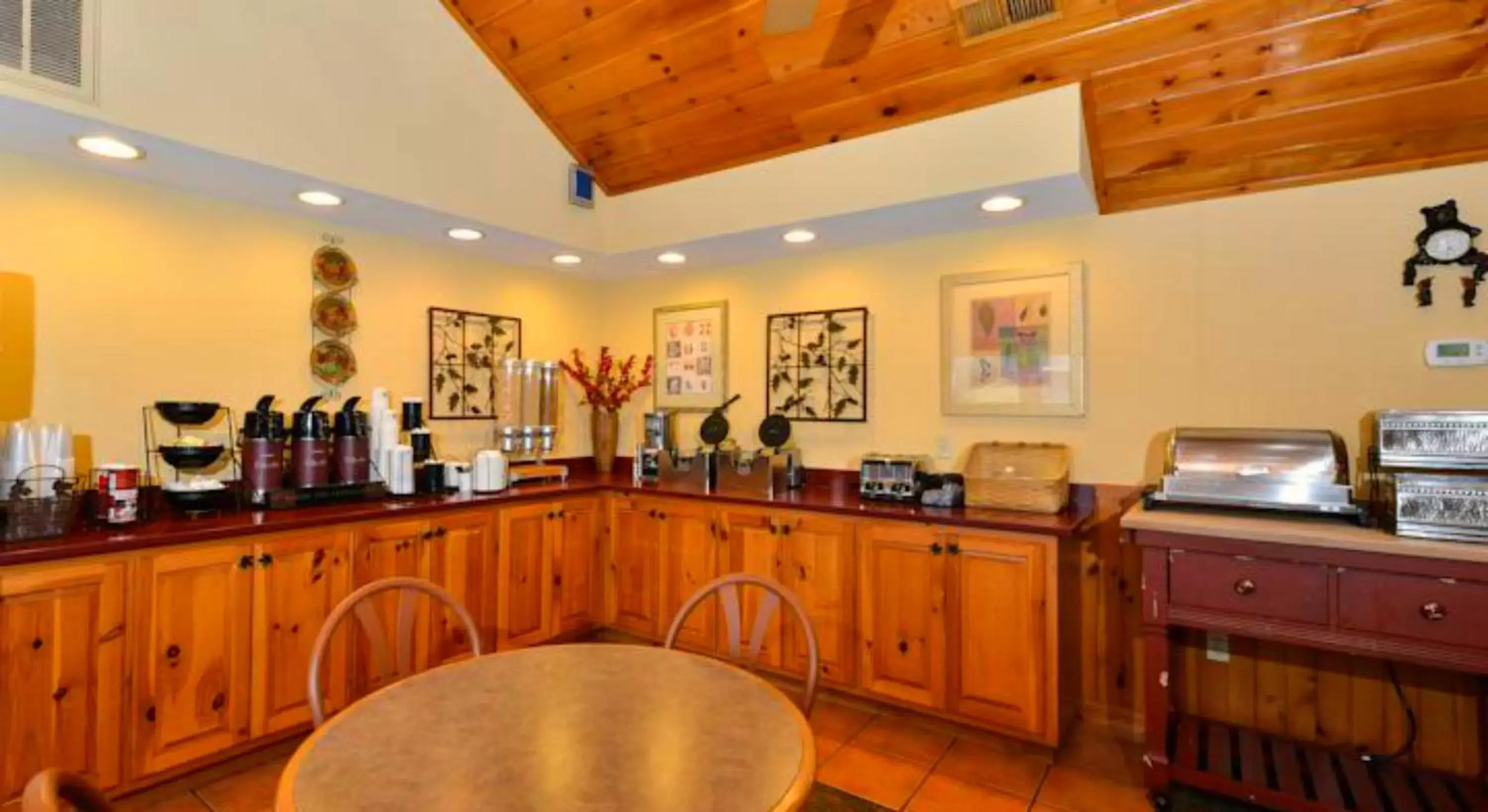 Restaurant/places to eat in Baymont by Wyndham Sevierville Pigeon Forge Restaurant/places to eat in Baymont by Wyndham Sevierville Pigeon Forge