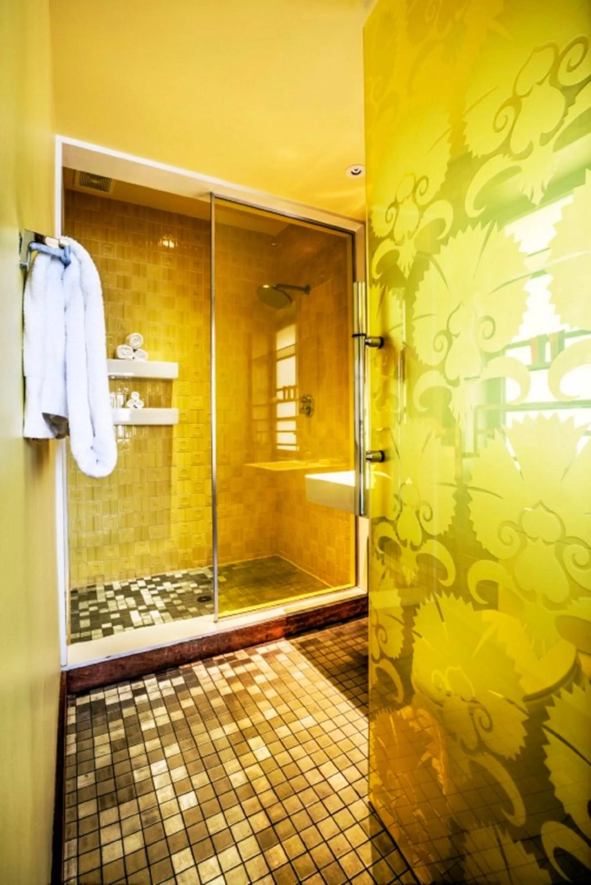 Shower in Dream South Beach, by Hyatt