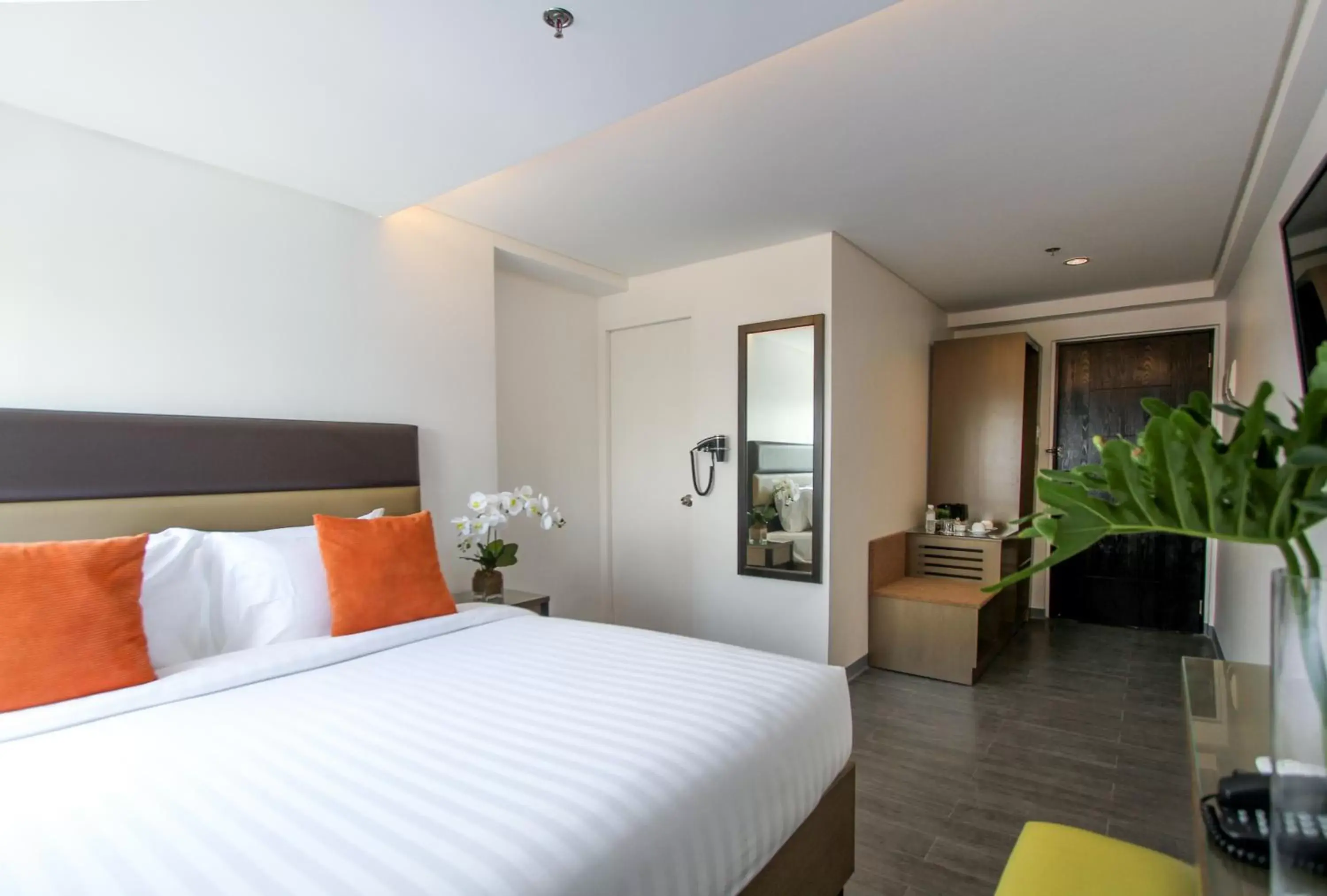 Bed in Privato Makati - Multiple Use Hotel