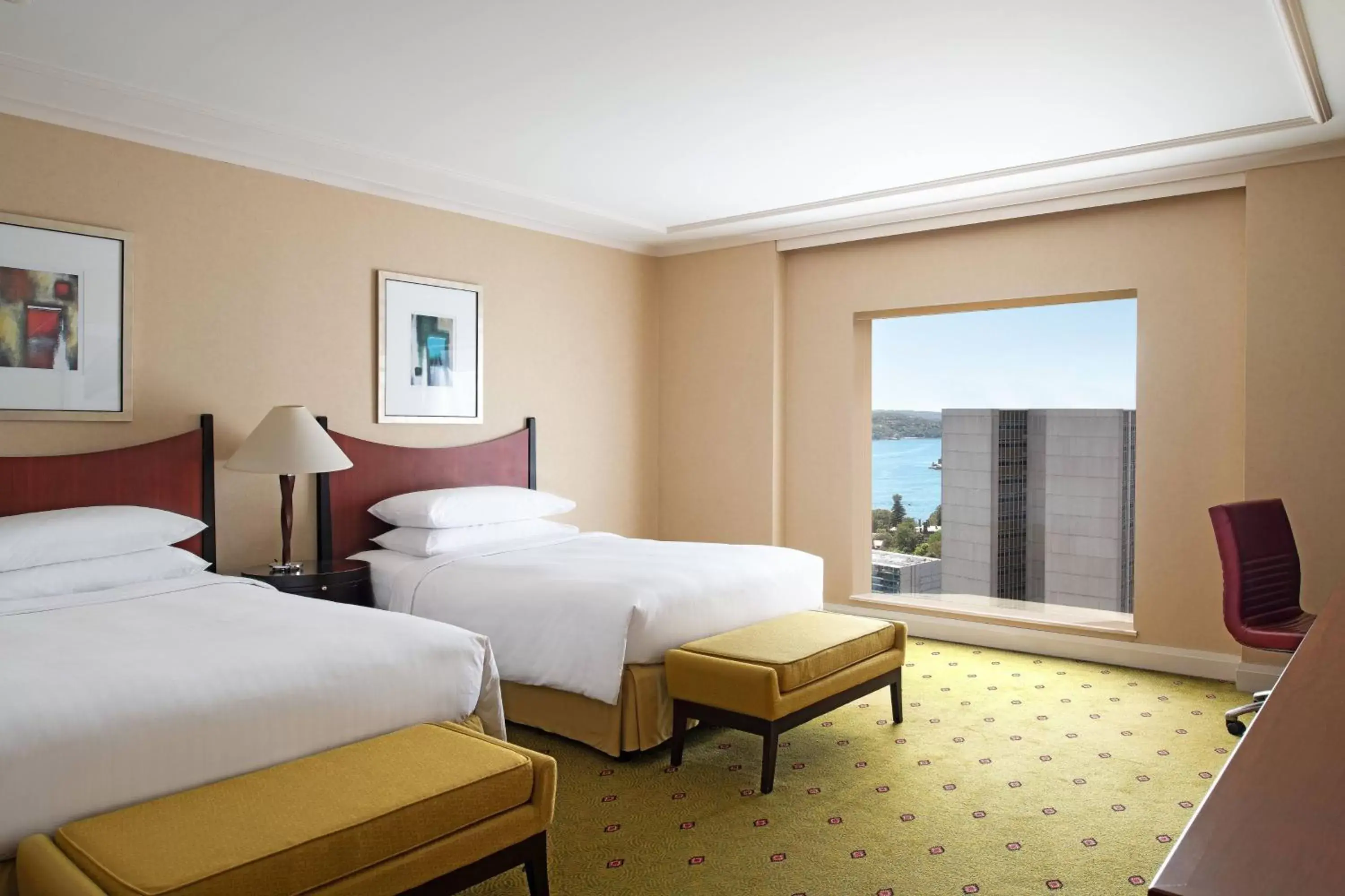 Bedroom, Bed in Sydney Harbour Marriott Hotel at Circular Quay