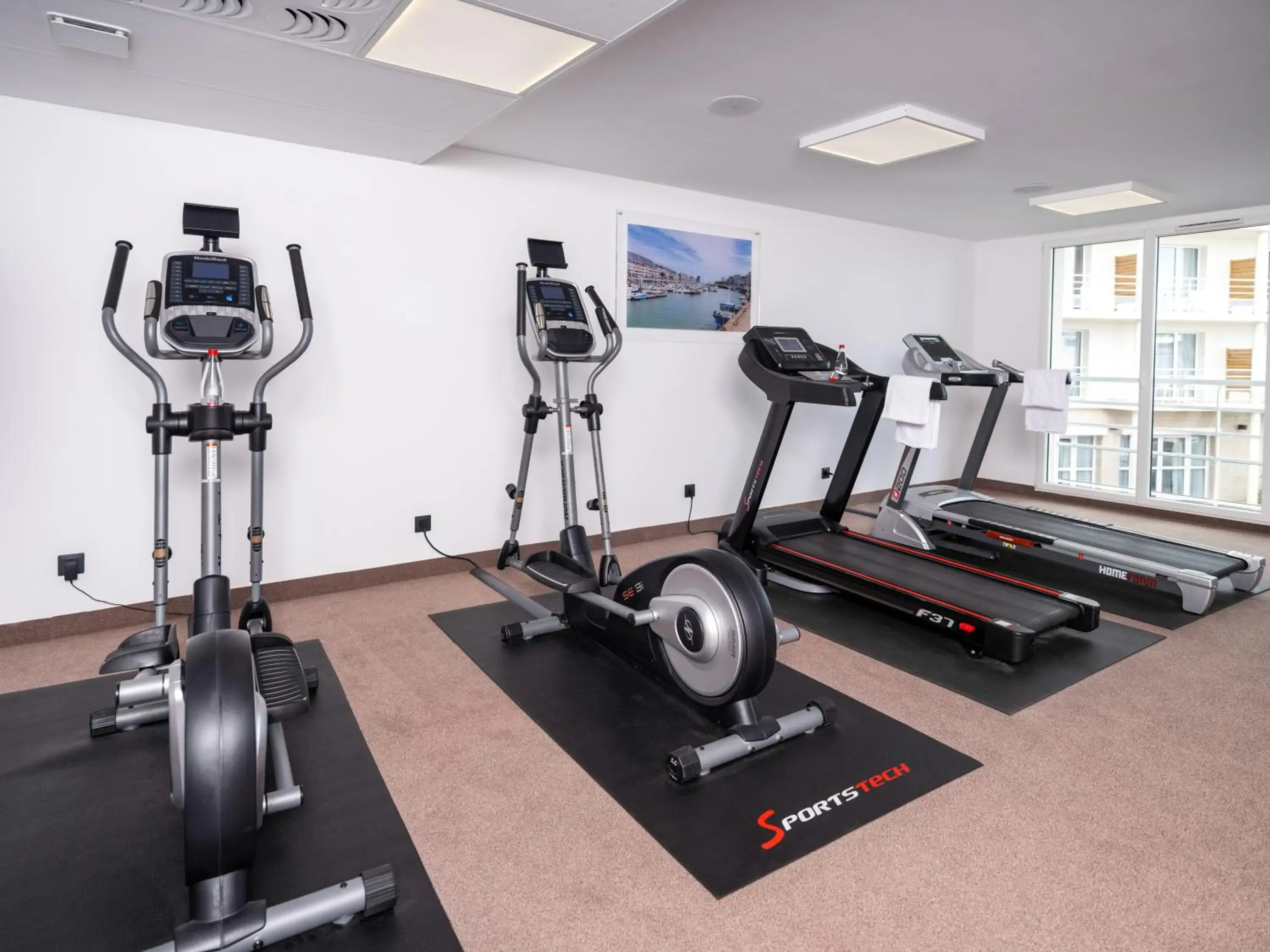 Fitness centre/facilities in Golden Tulip La Baule Hotel and Residence Fitness centre/facilities in Golden Tulip La Baule Hotel and Residence