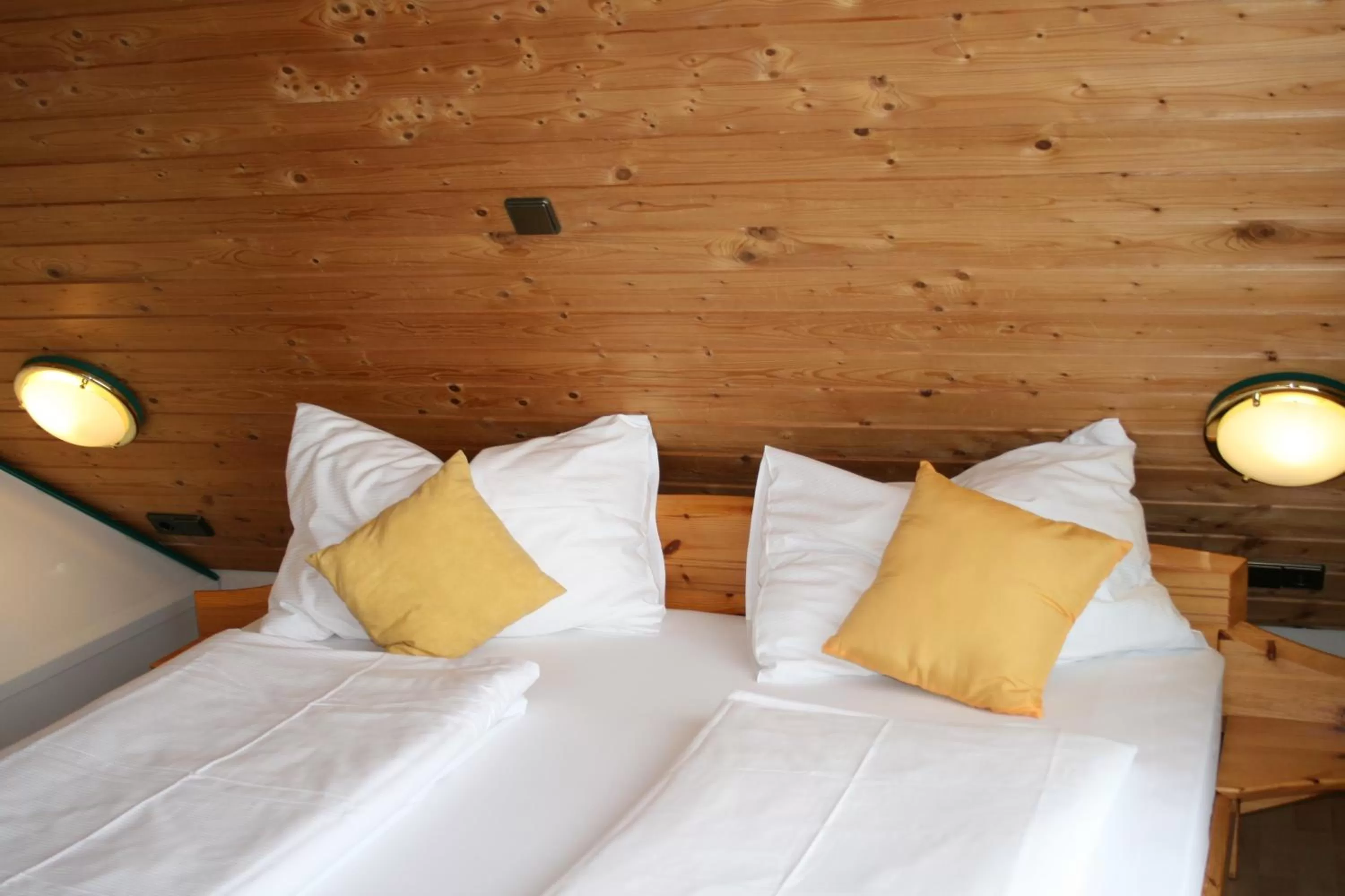 Photo of the whole room, Bed in Hotel Asperner Löwe