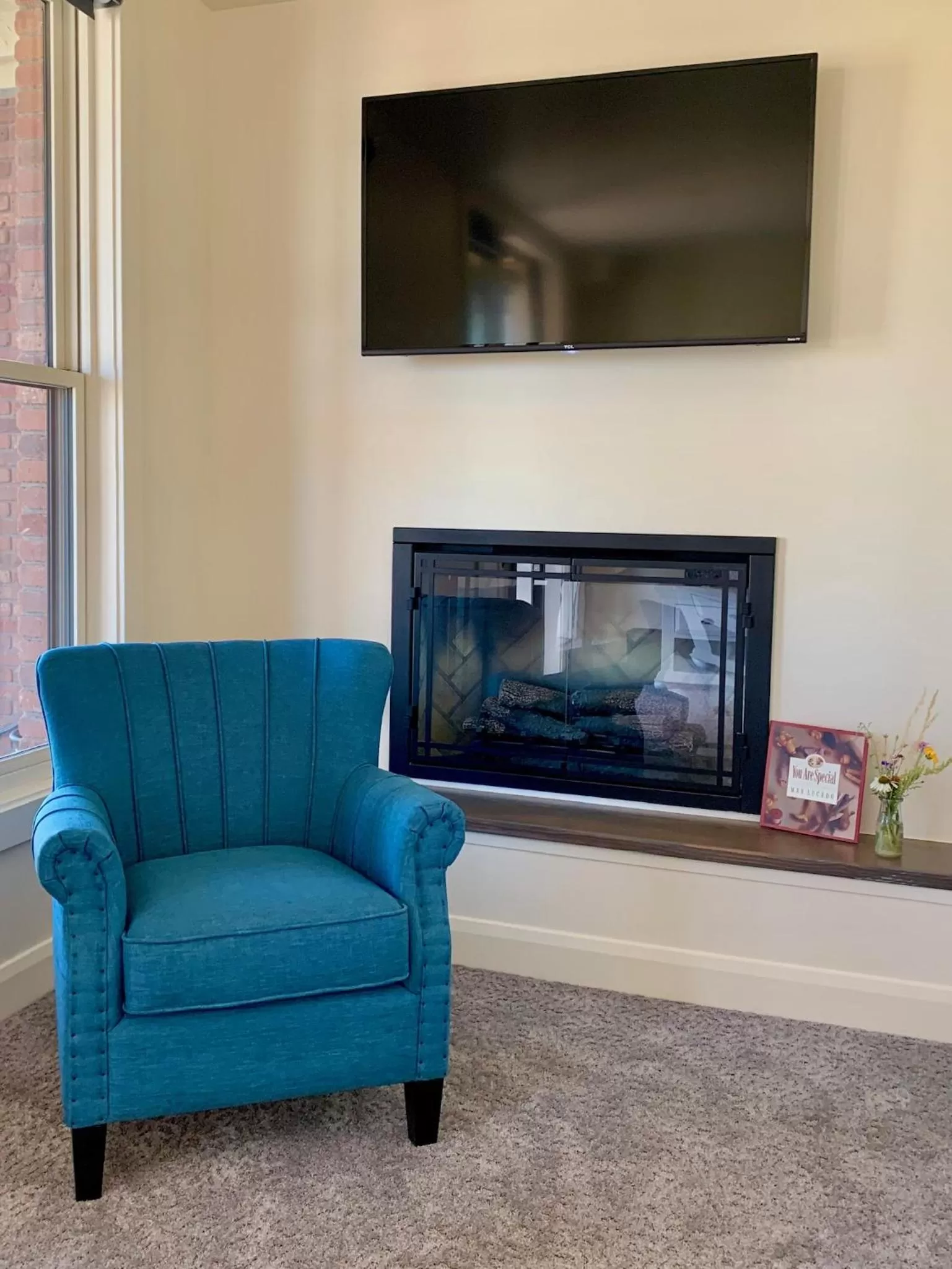 TV/Entertainment Center in Annie's Place Bed & Breakfast