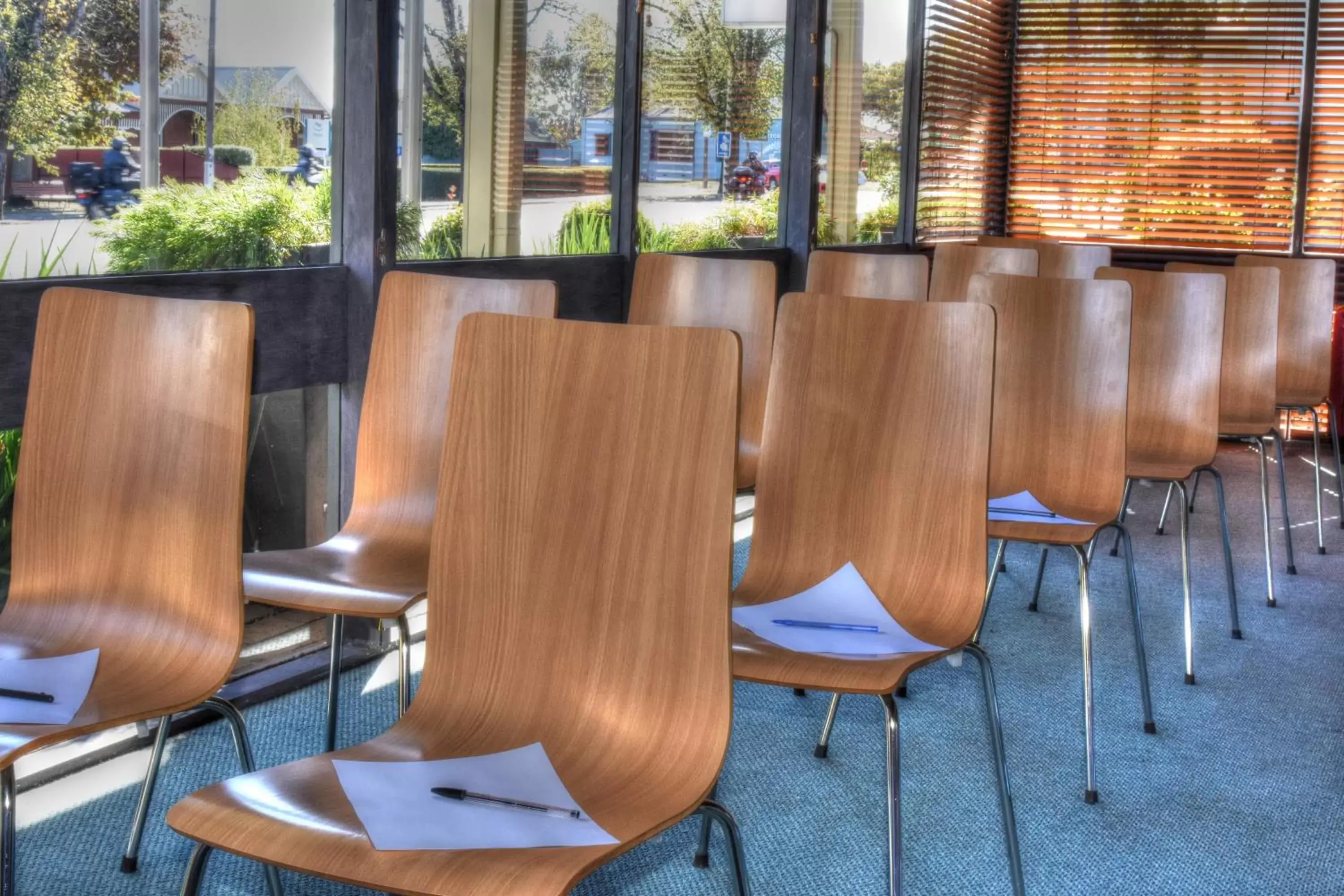 Meeting/conference room, Restaurant/Places to Eat in Hamilton Lonsdale Motel