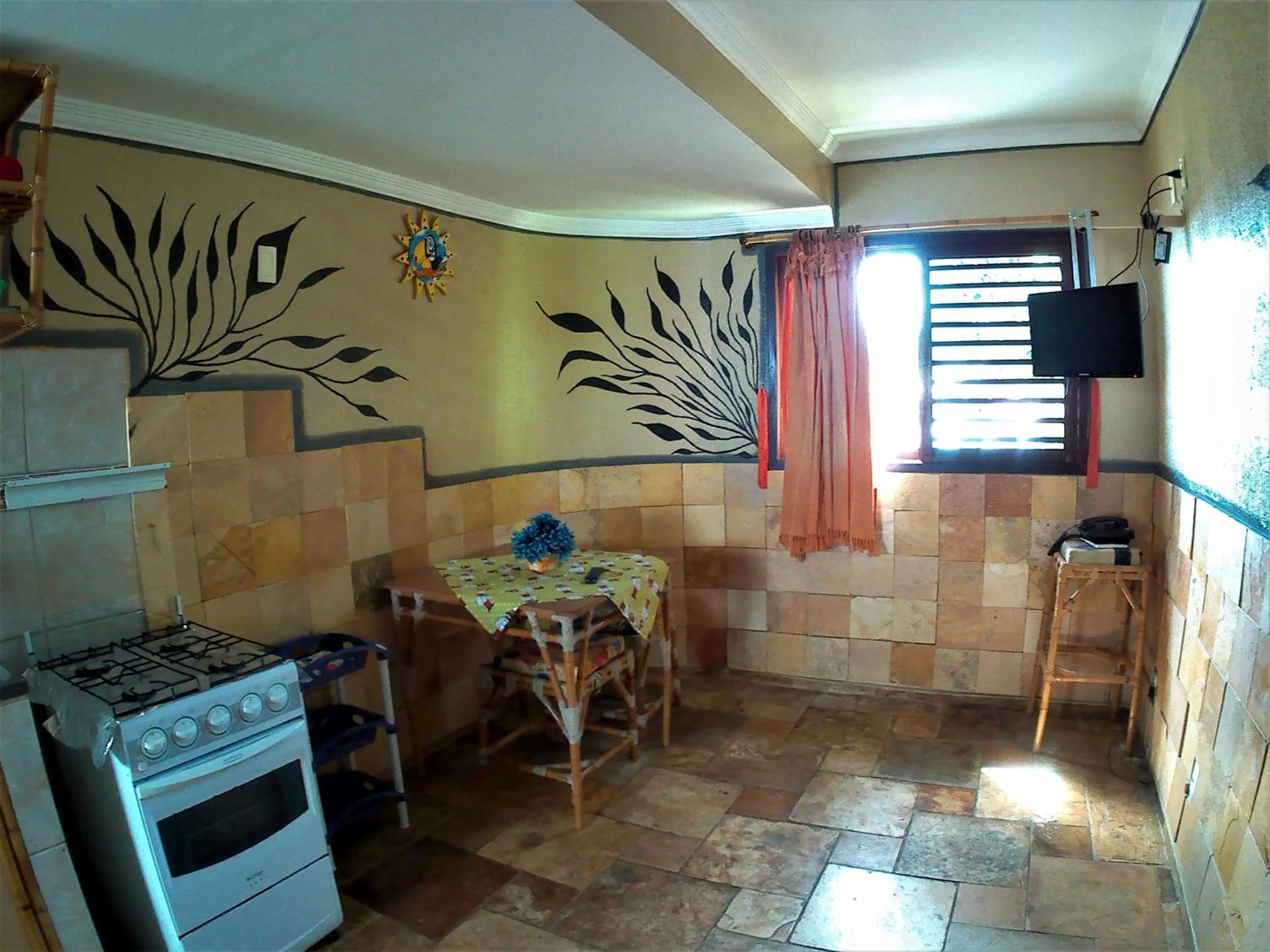 Coffee/tea facilities, Restaurant/Places to Eat in Bamboo Flat