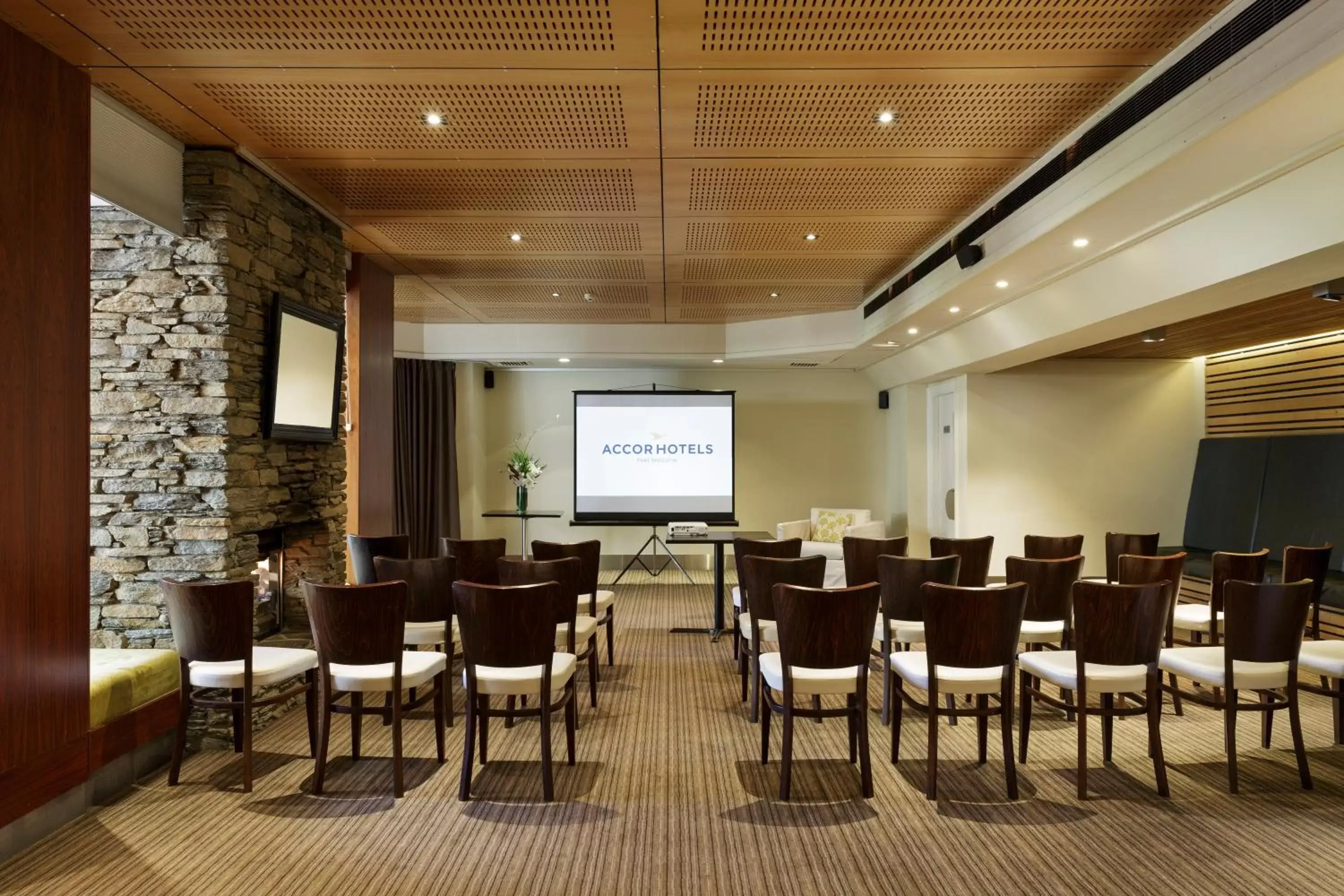 Business facilities in Novotel Queenstown Lakeside