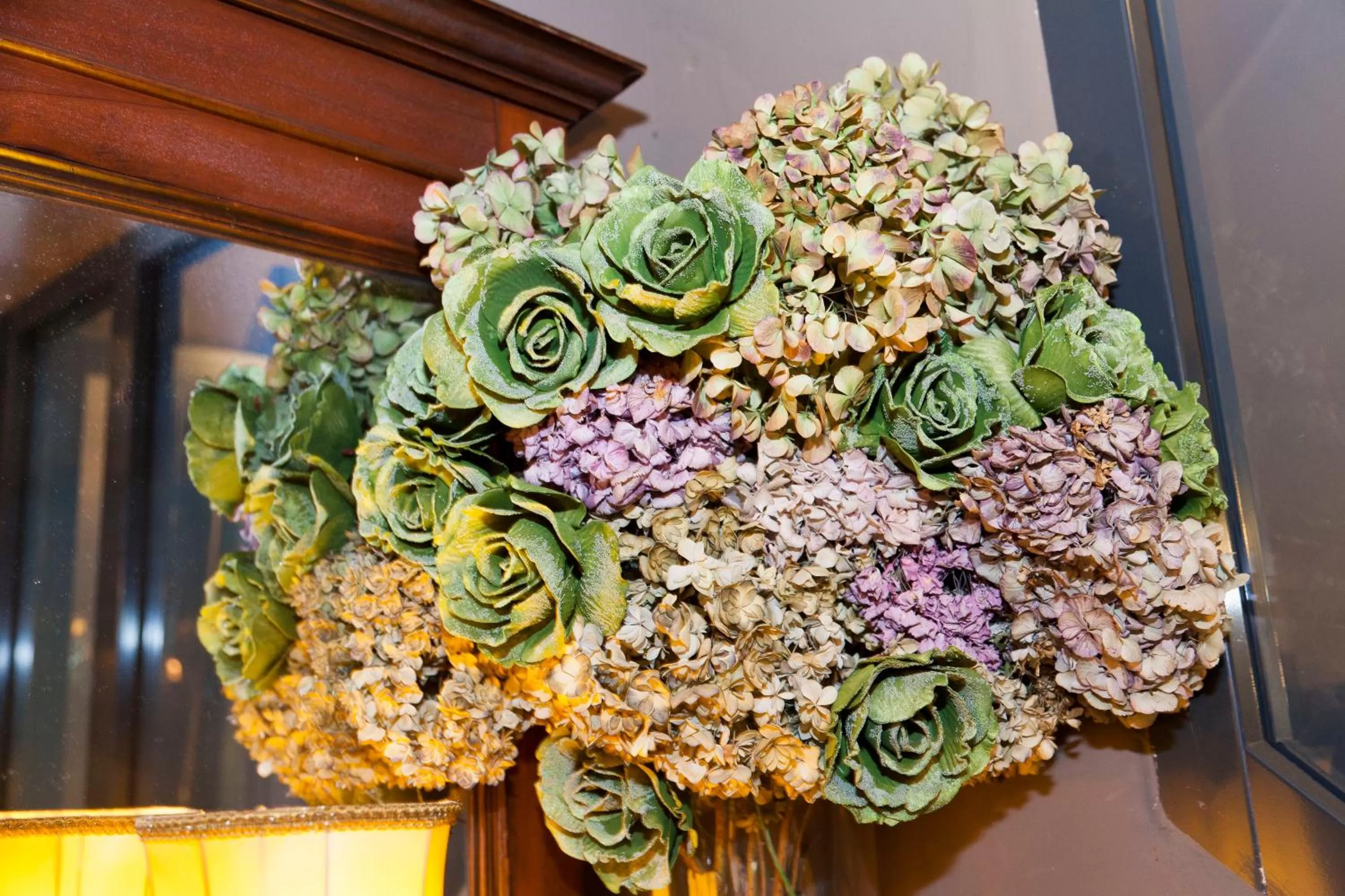 Decorative detail in Hotel Diamonds and Pearls