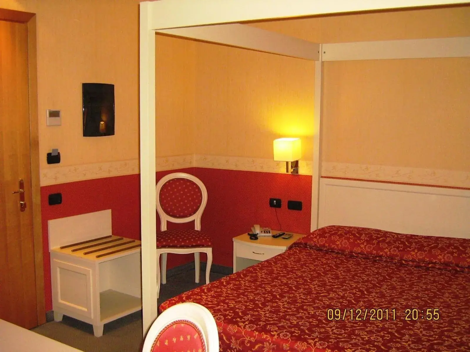 Photo of the whole room, Bed in Hotel Mosca