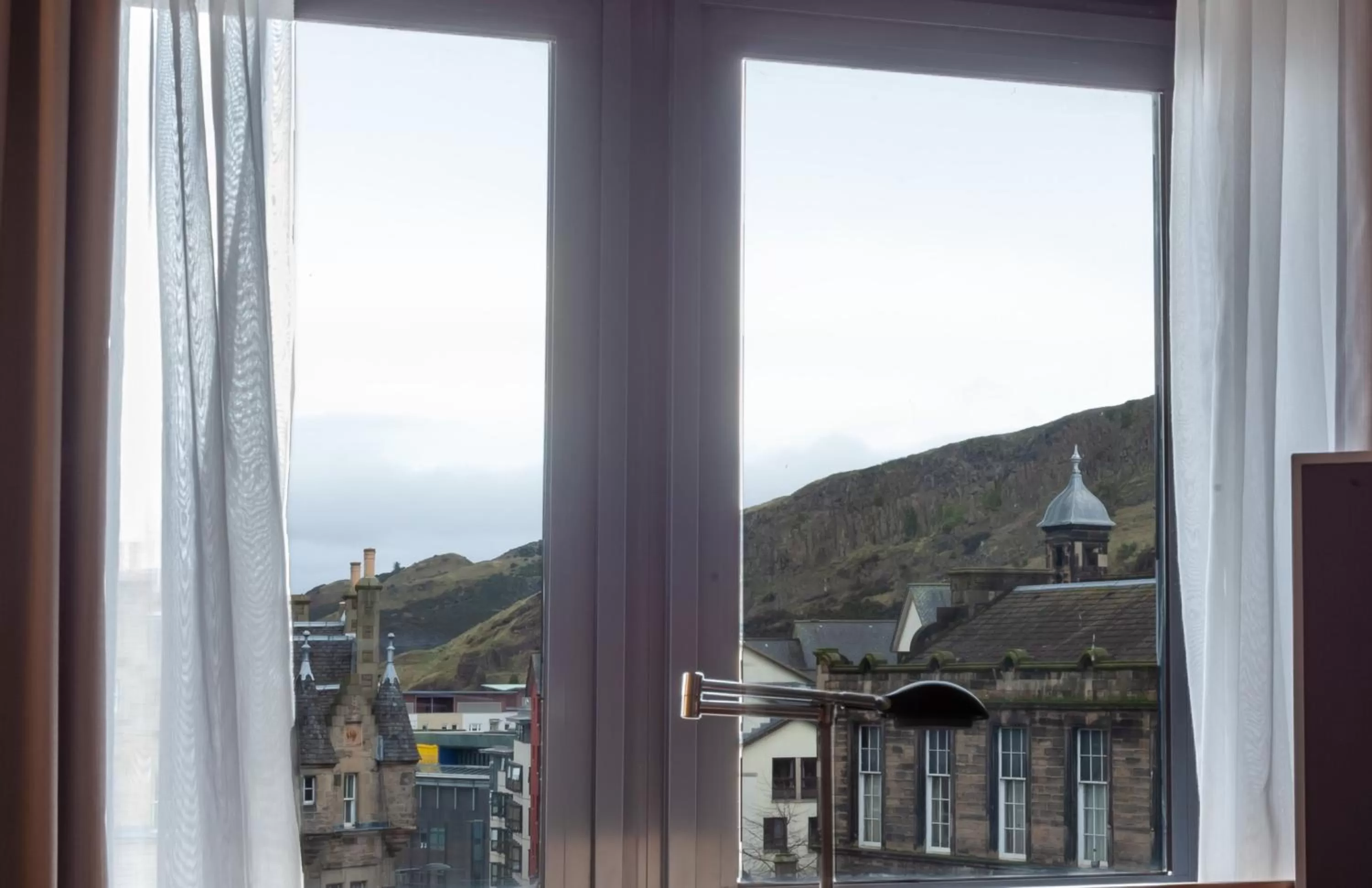 Photo of the whole room in Holiday Inn Express Edinburgh – Royal Mile by IHG