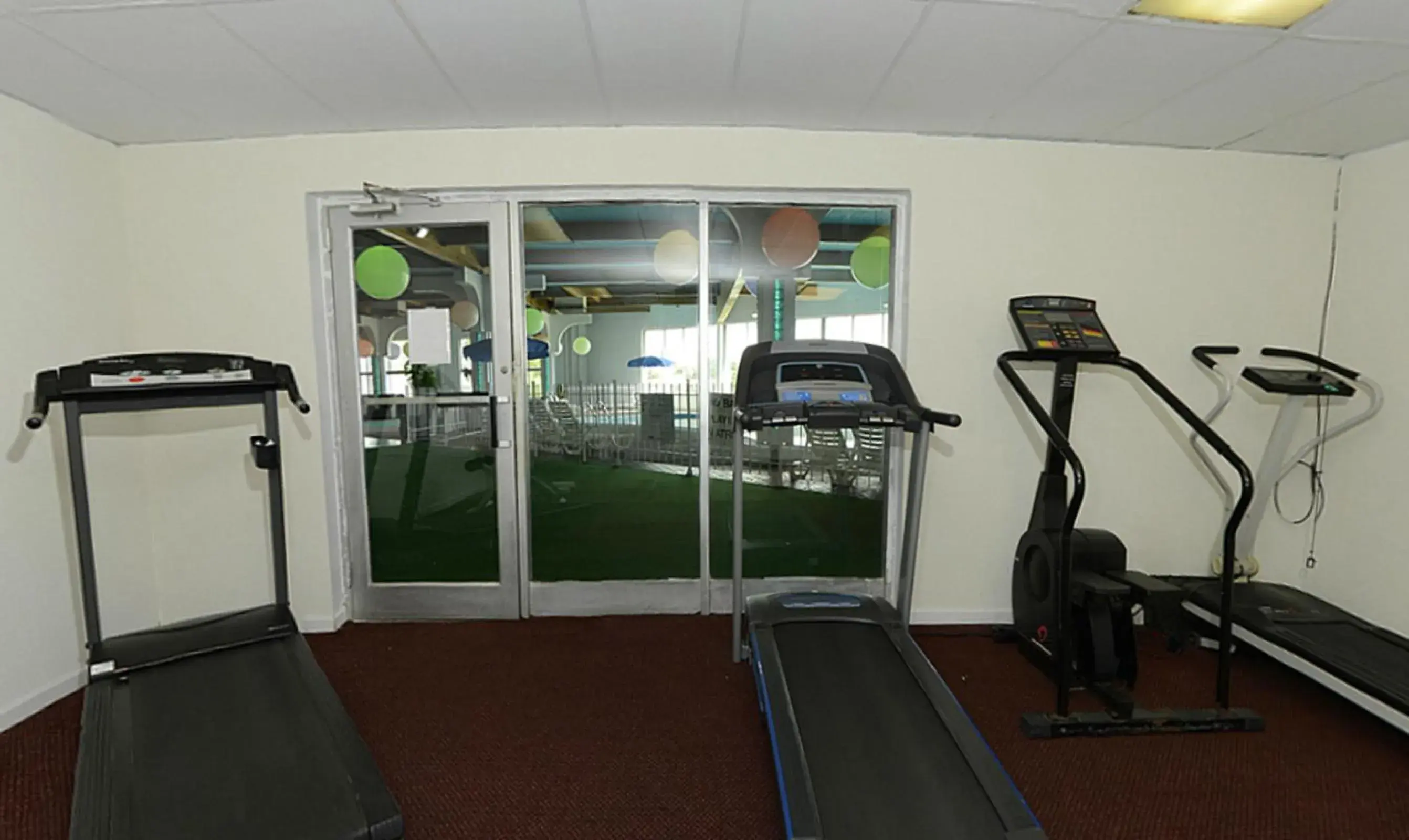 Fitness centre/facilities in Howard Johnson by Wyndham Saint Joseph Benton Harbor Fitness centre/facilities in Howard Johnson by Wyndham Saint Joseph Benton Harbor