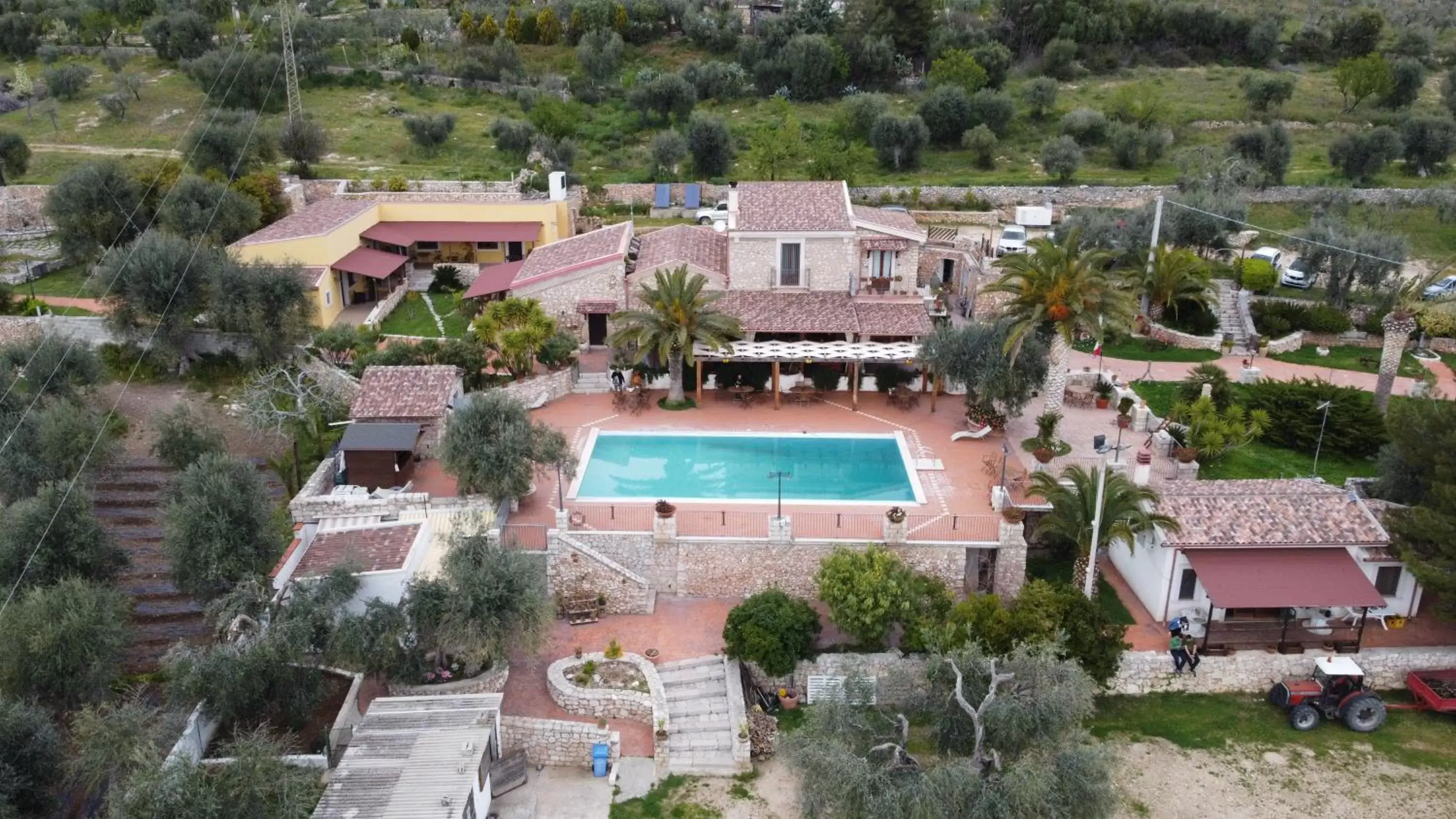 Swimming pool, Bird's-eye View in Le Cese