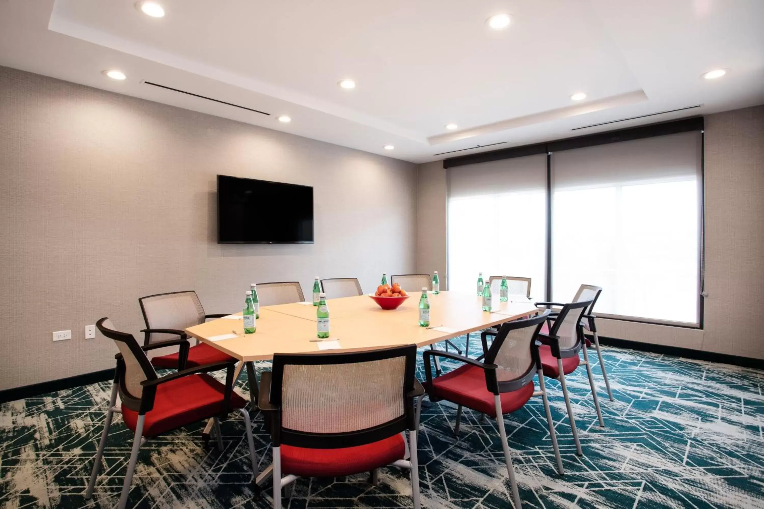 Meeting/conference room in TownePlace Suites by Marriott Chicago Waukegan Gurnee