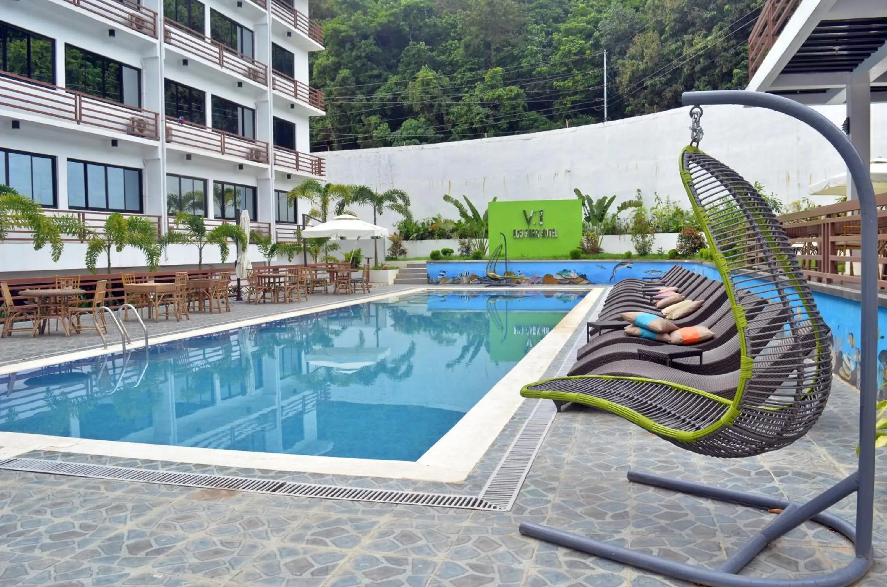 Swimming Pool in Villa Israel Ecopark El Nido