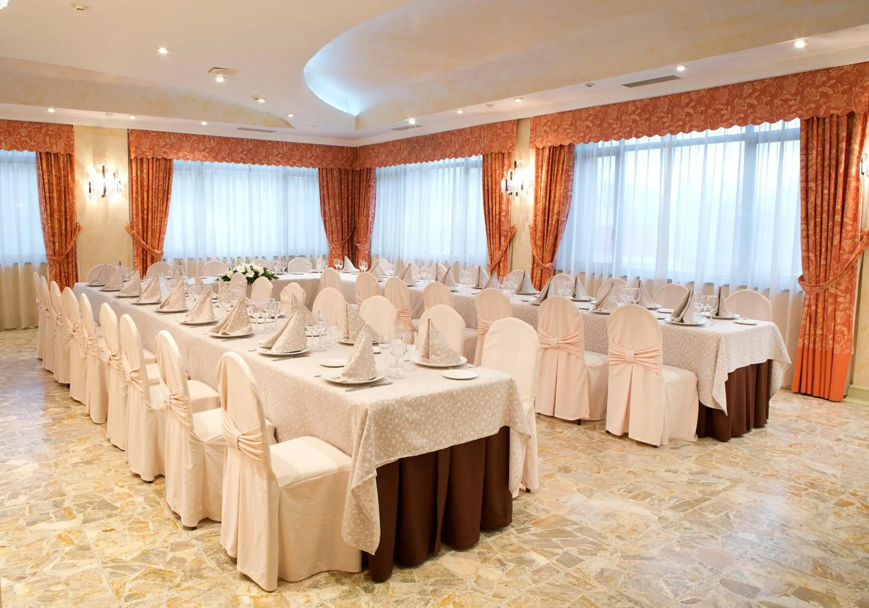 Banquet/Function facilities, Banquet Facilities in Tudanca Miranda