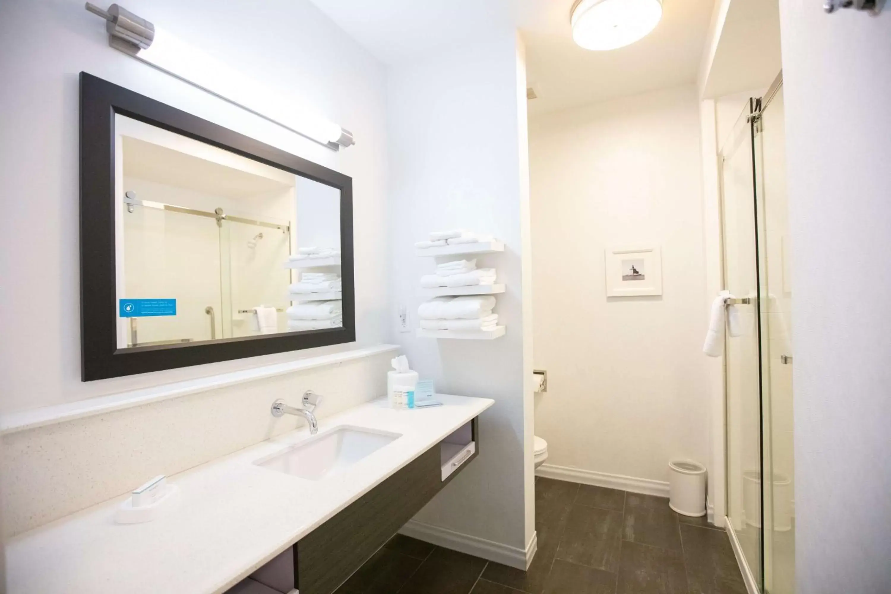 Bathroom in Hampton Inn Toledo Oregon Bathroom in Hampton Inn Toledo Oregon