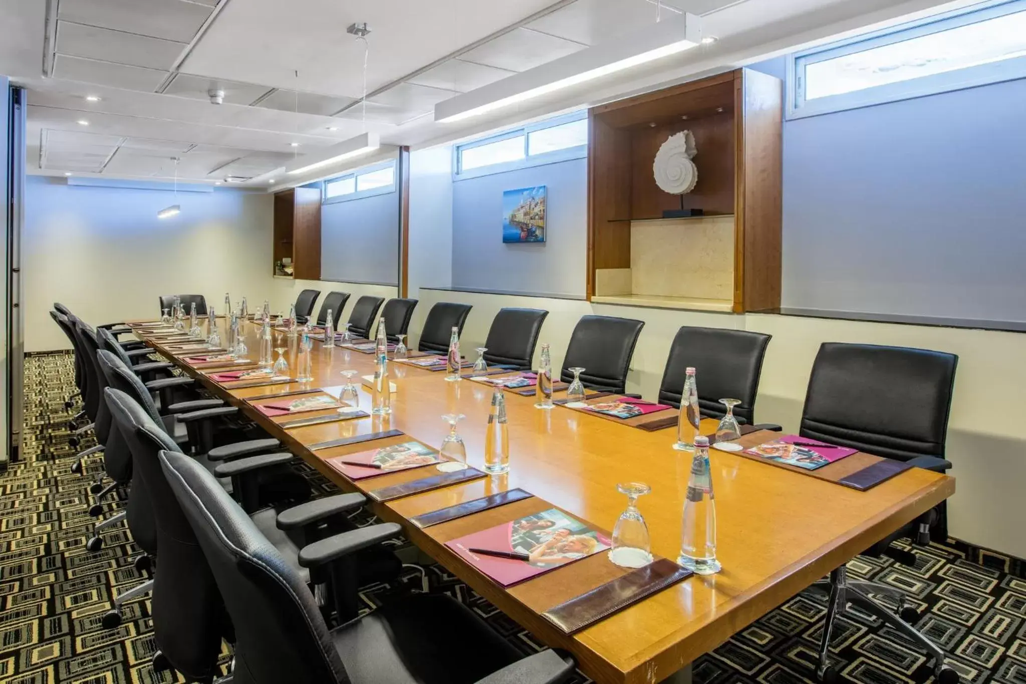 Meeting/conference room in Crowne Plaza Tel Aviv Beach, an IHG Hotel