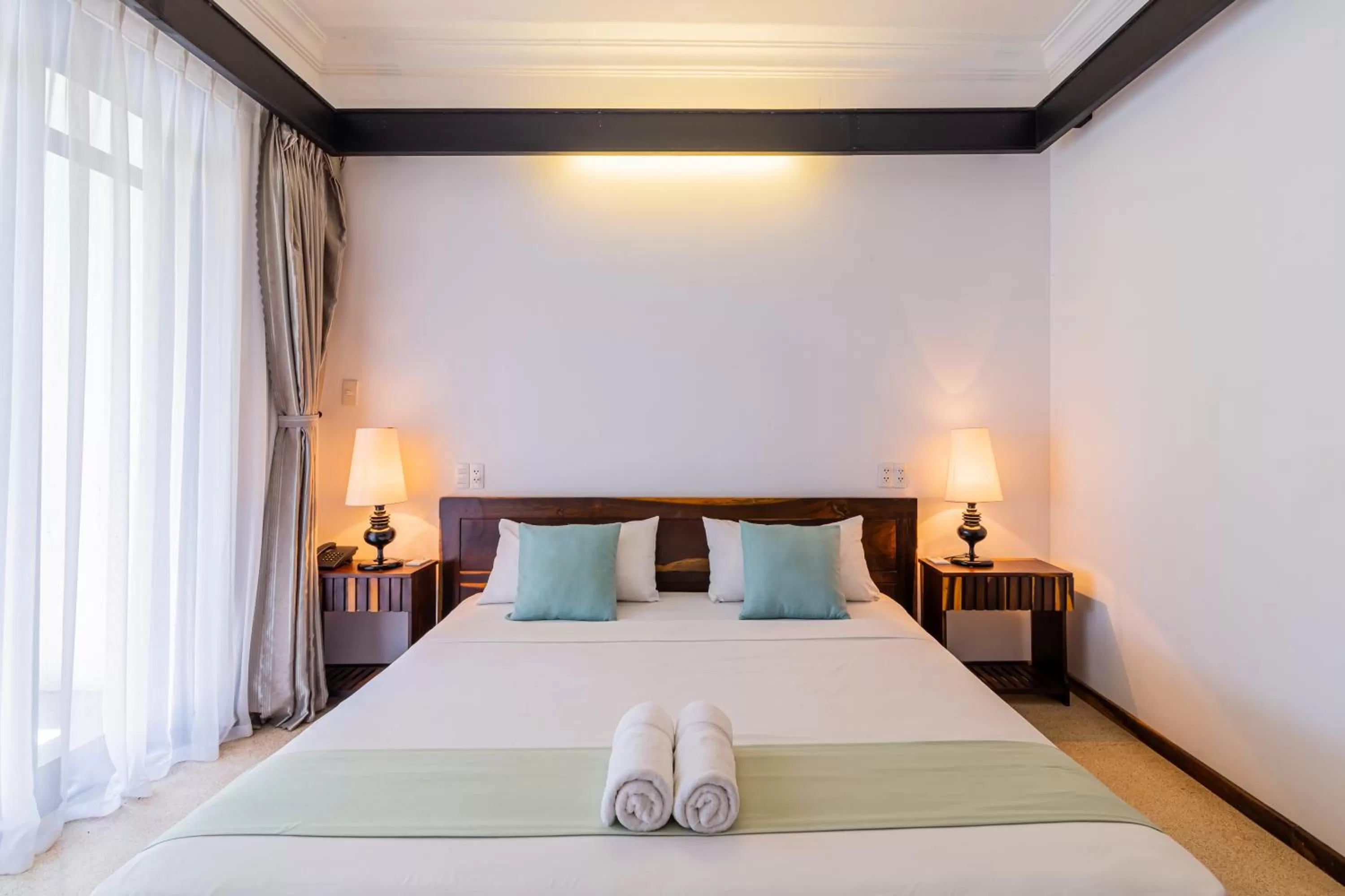 Bed in Tra Que Mansion