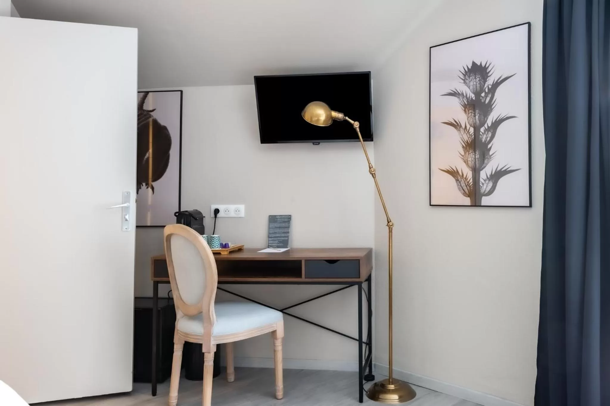 TV and multimedia in La Maison Hôtel Mulhouse Centre