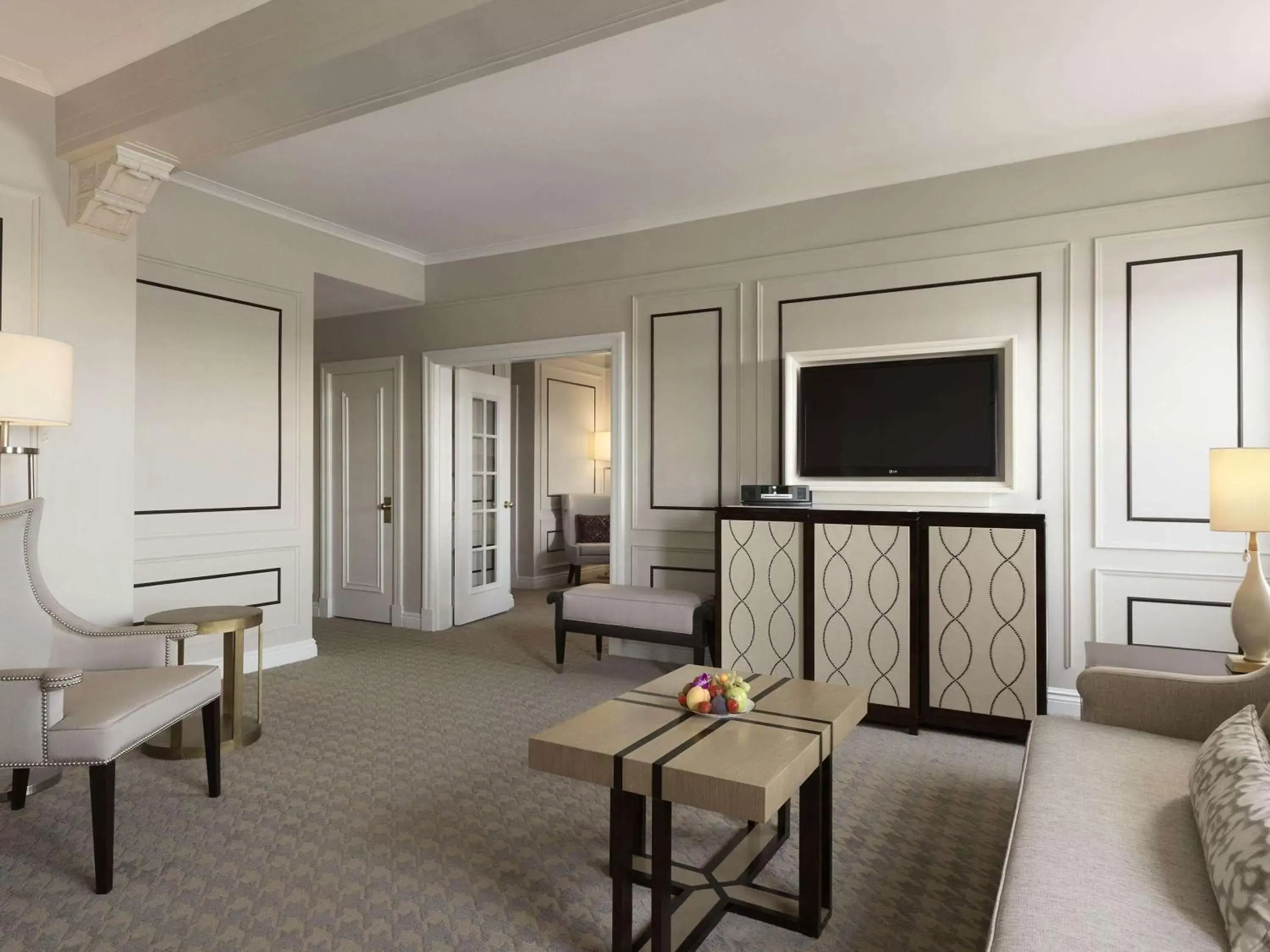 Photo of the whole room, Seating Area in Fairmont Le Chateau Frontenac