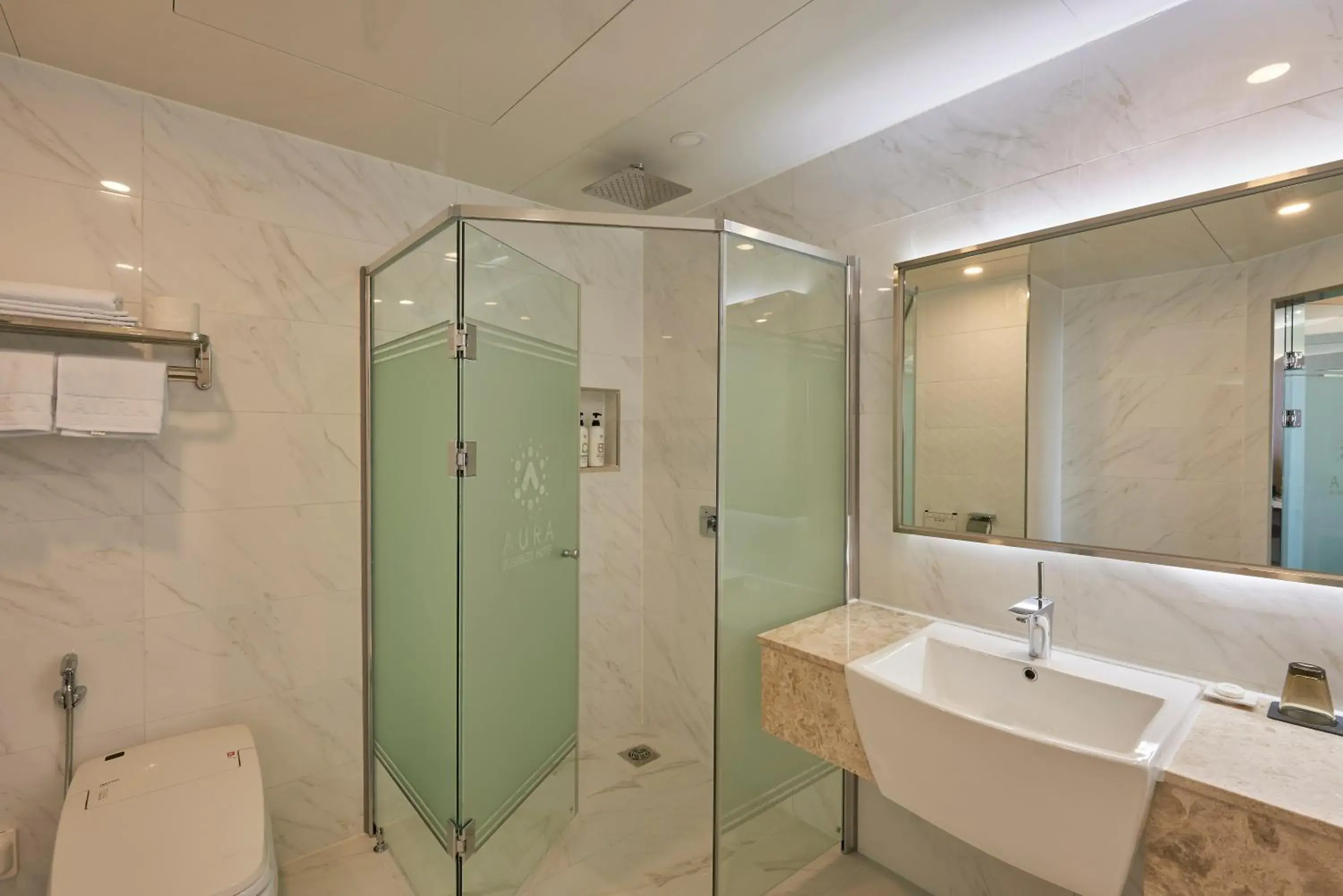 Shower, Bathroom in Gwangju Aura Hotel