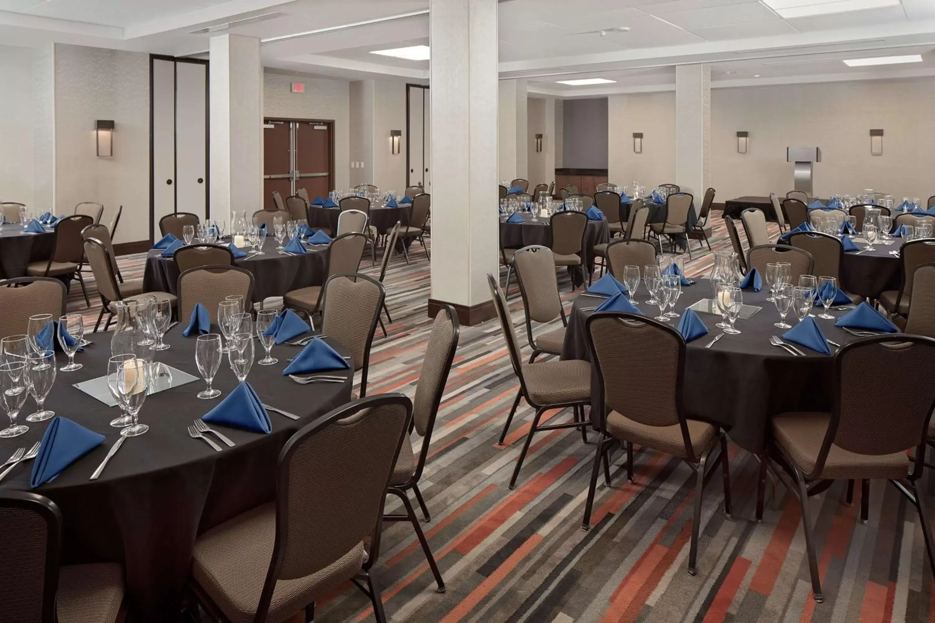 Meeting/conference room, Restaurant/Places to Eat in Hilton Nashville Airport