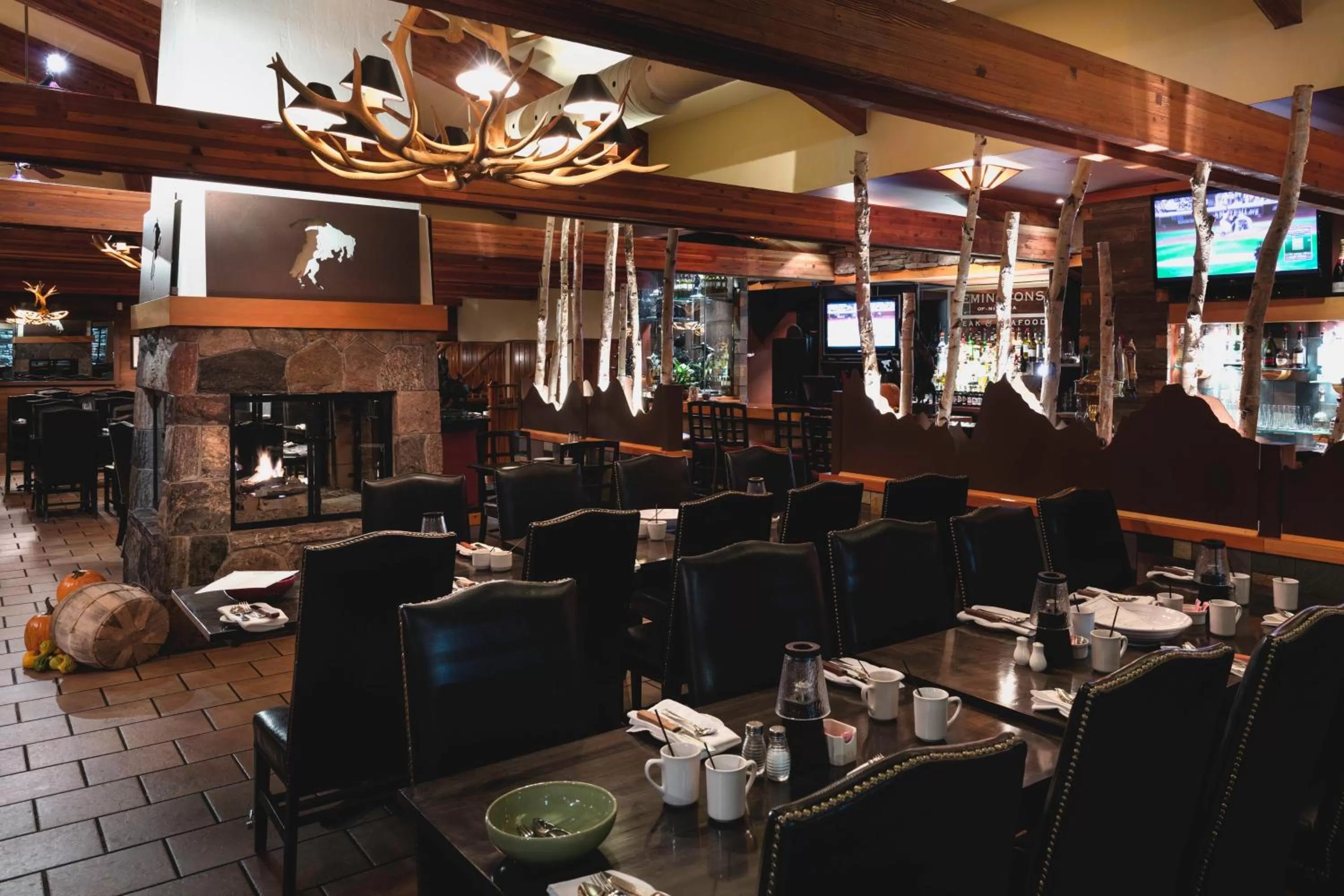 Restaurant/places to eat in The Falls Hotel & Inn