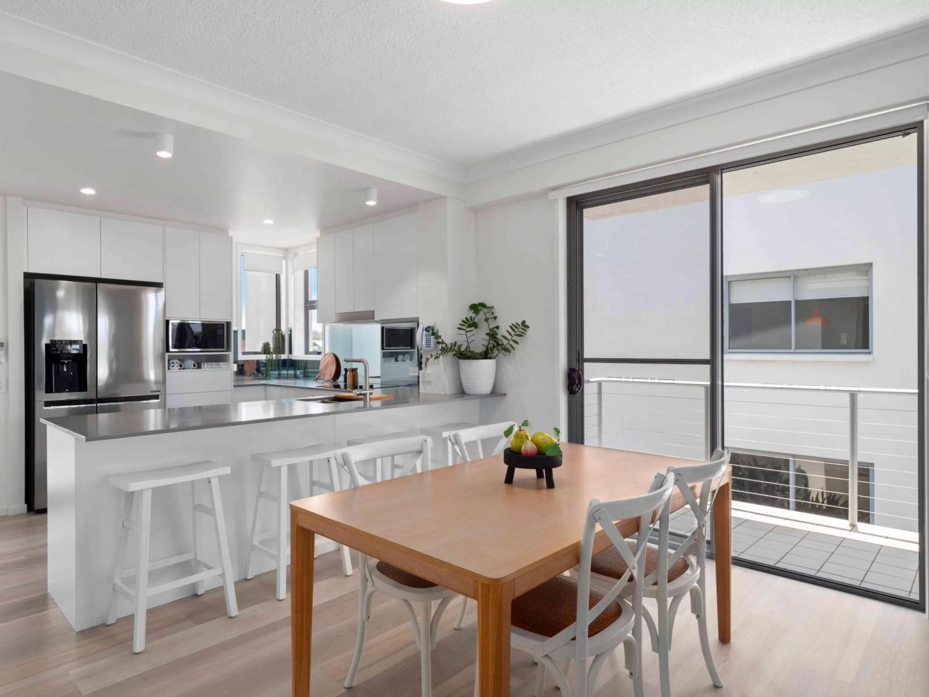 Kitchen or kitchenette in Pacific Marina Apartments