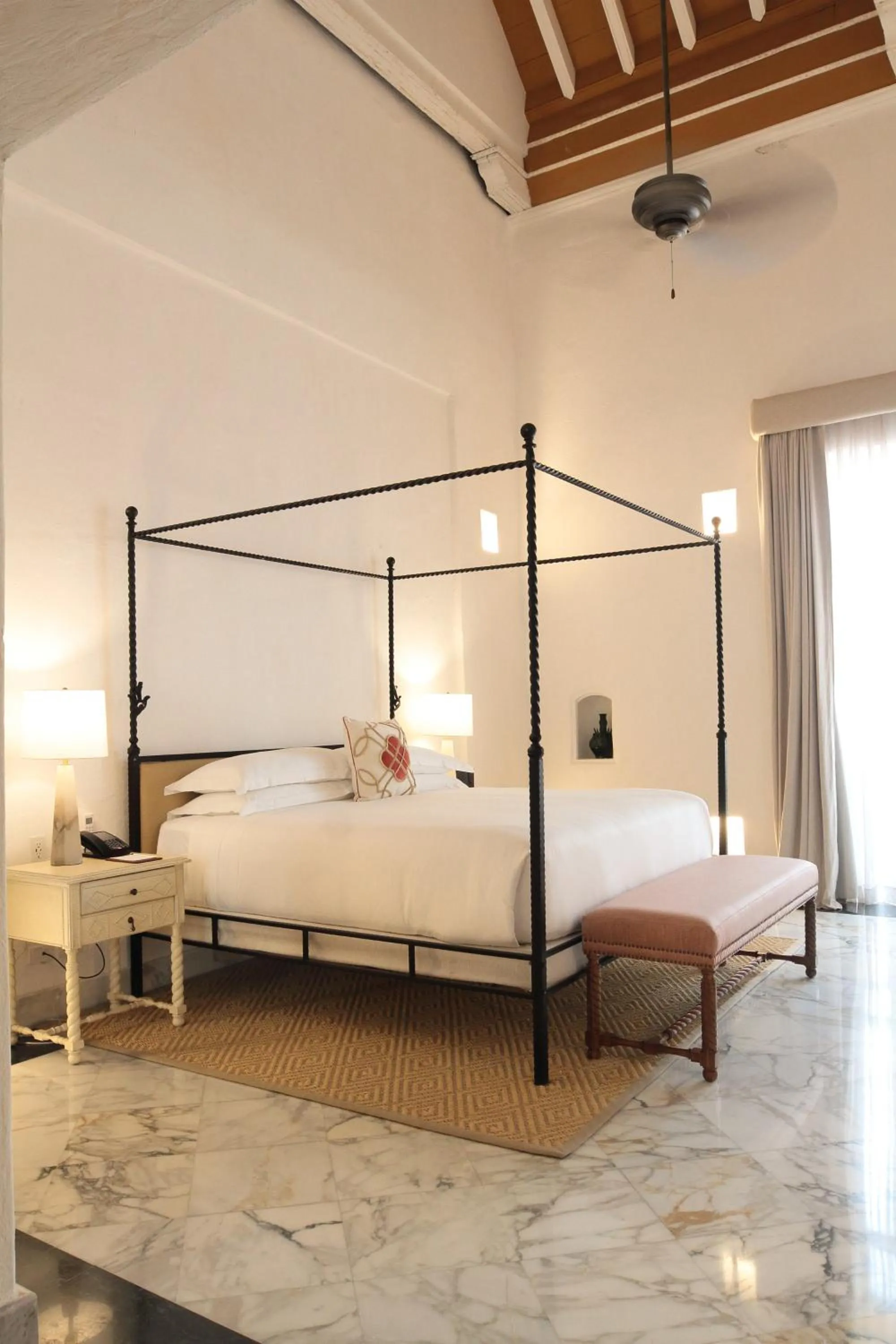 Bedroom, Bed in Casa Pestagua Relais Châteaux