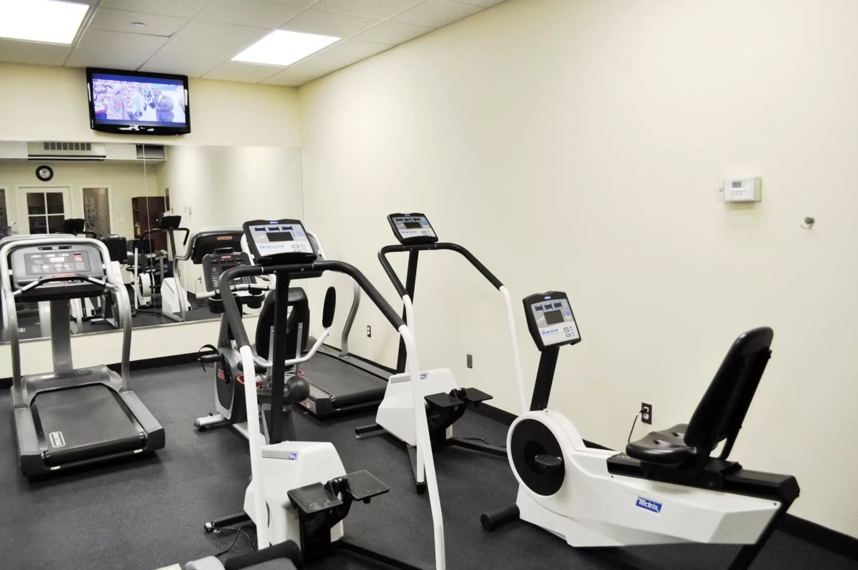 Fitness centre/facilities, Fitness Center/Facilities in Wyndham Garden Baronne Plaza