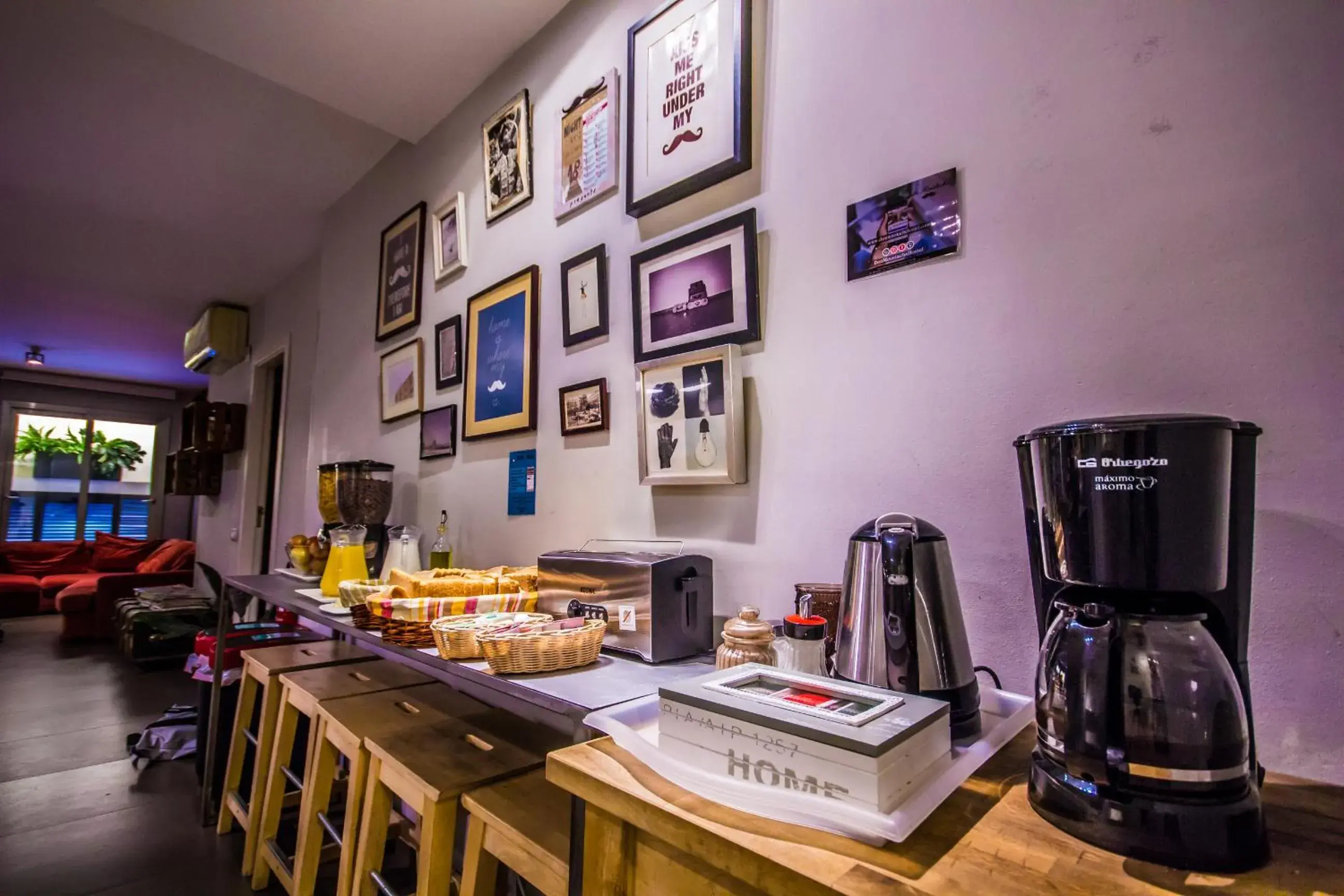 Coffee/tea facilities in Don Moustache Boutique Hostel