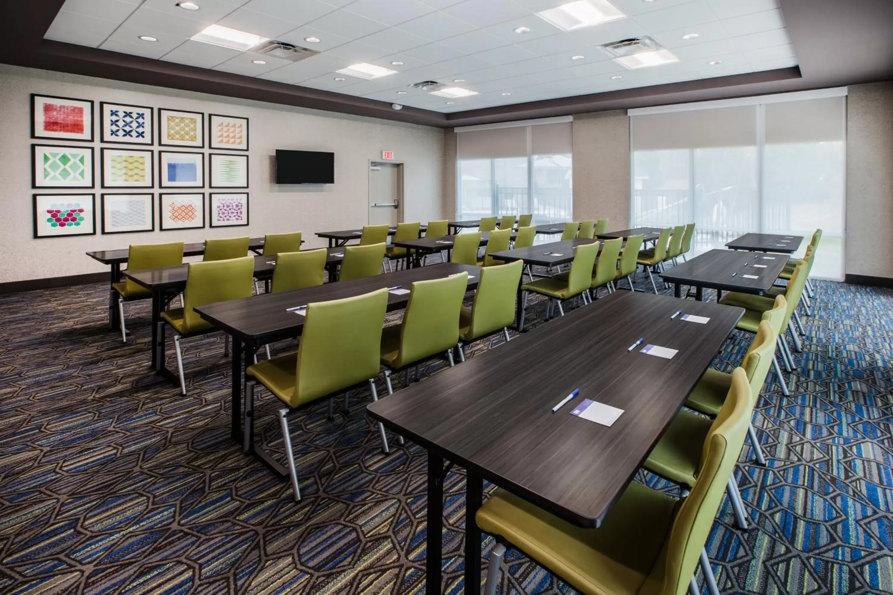 Meeting/conference room in Holiday Inn Express Hotel & Suites Canton, an IHG Hotel