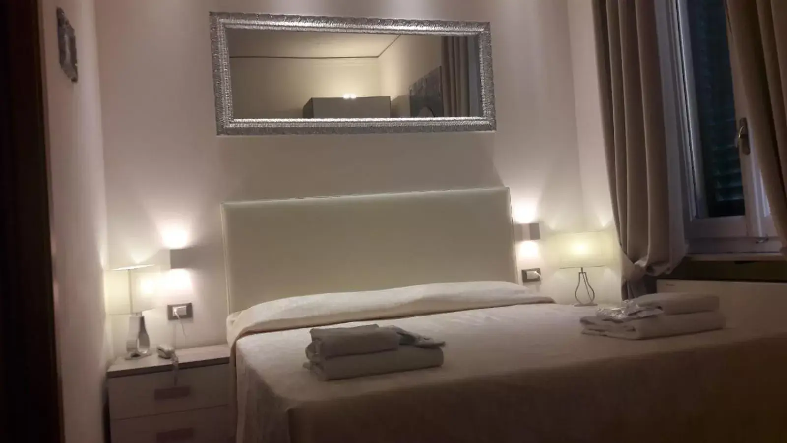 Bed in Hotel Alinari