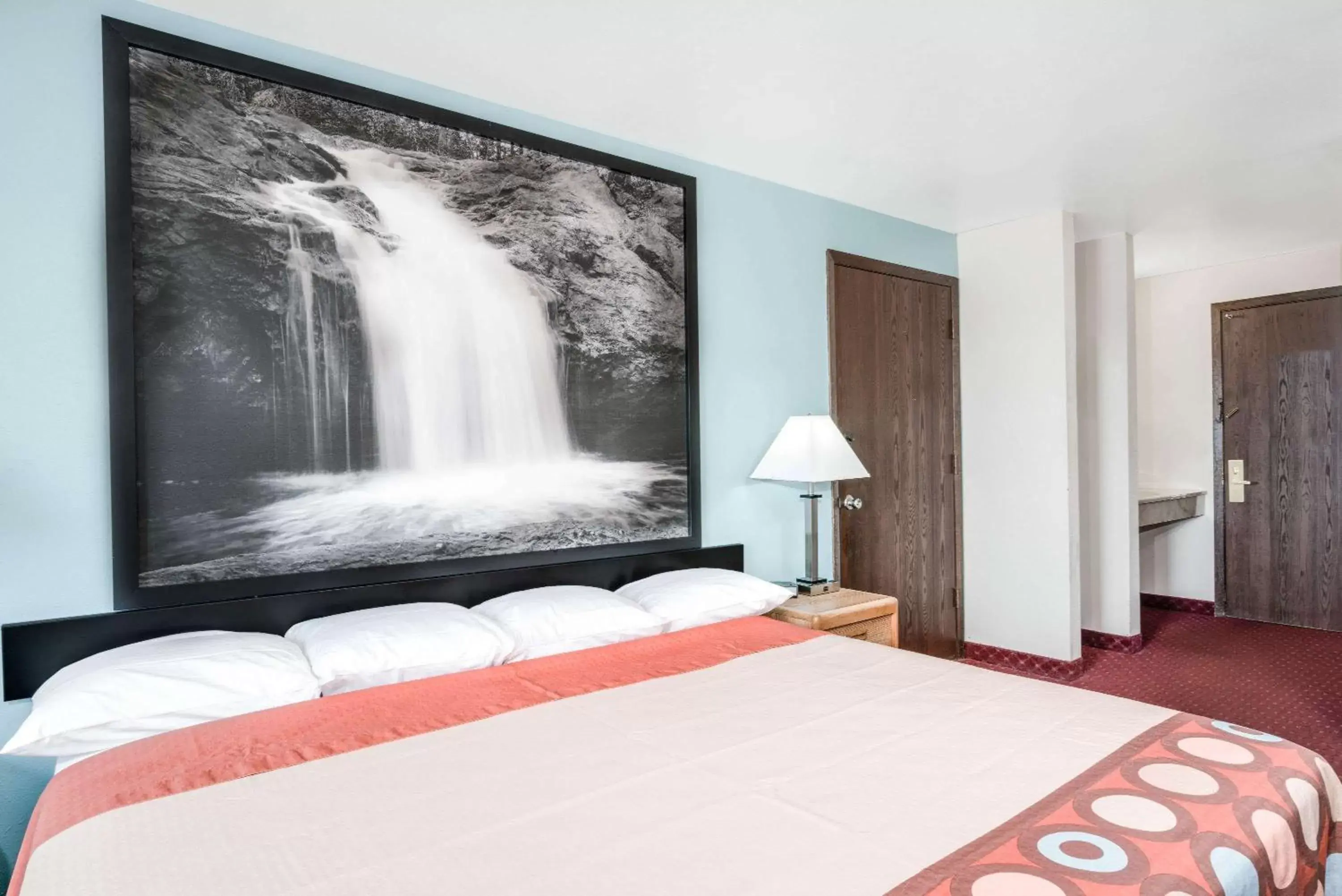 Photo of the whole room, Bed in Super 8 by Wyndham Tomah Wisconsin Photo of the whole room, Bed in Super 8 by Wyndham Tomah Wisconsin