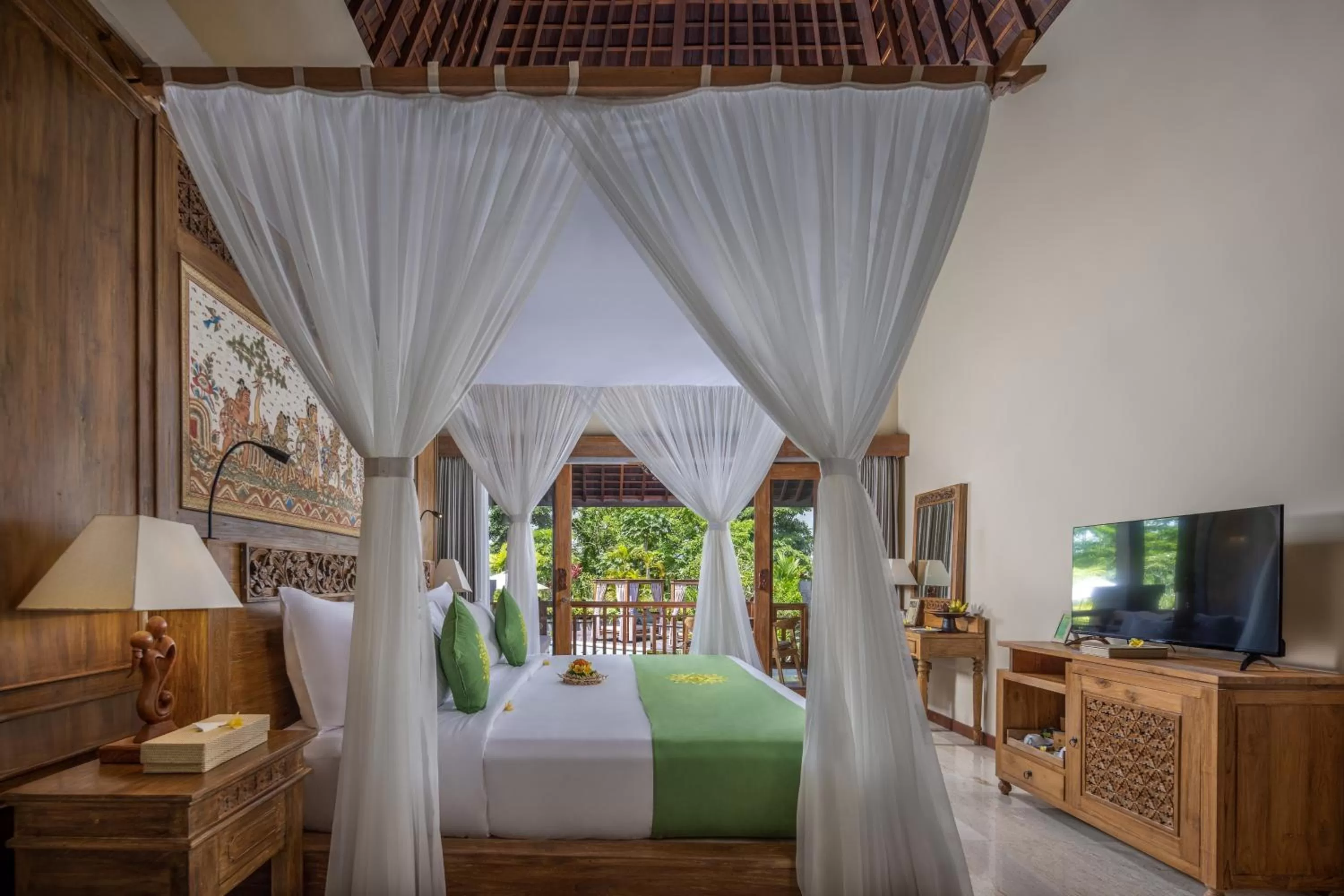 Bed in The Alena Resort a Pramana Experience