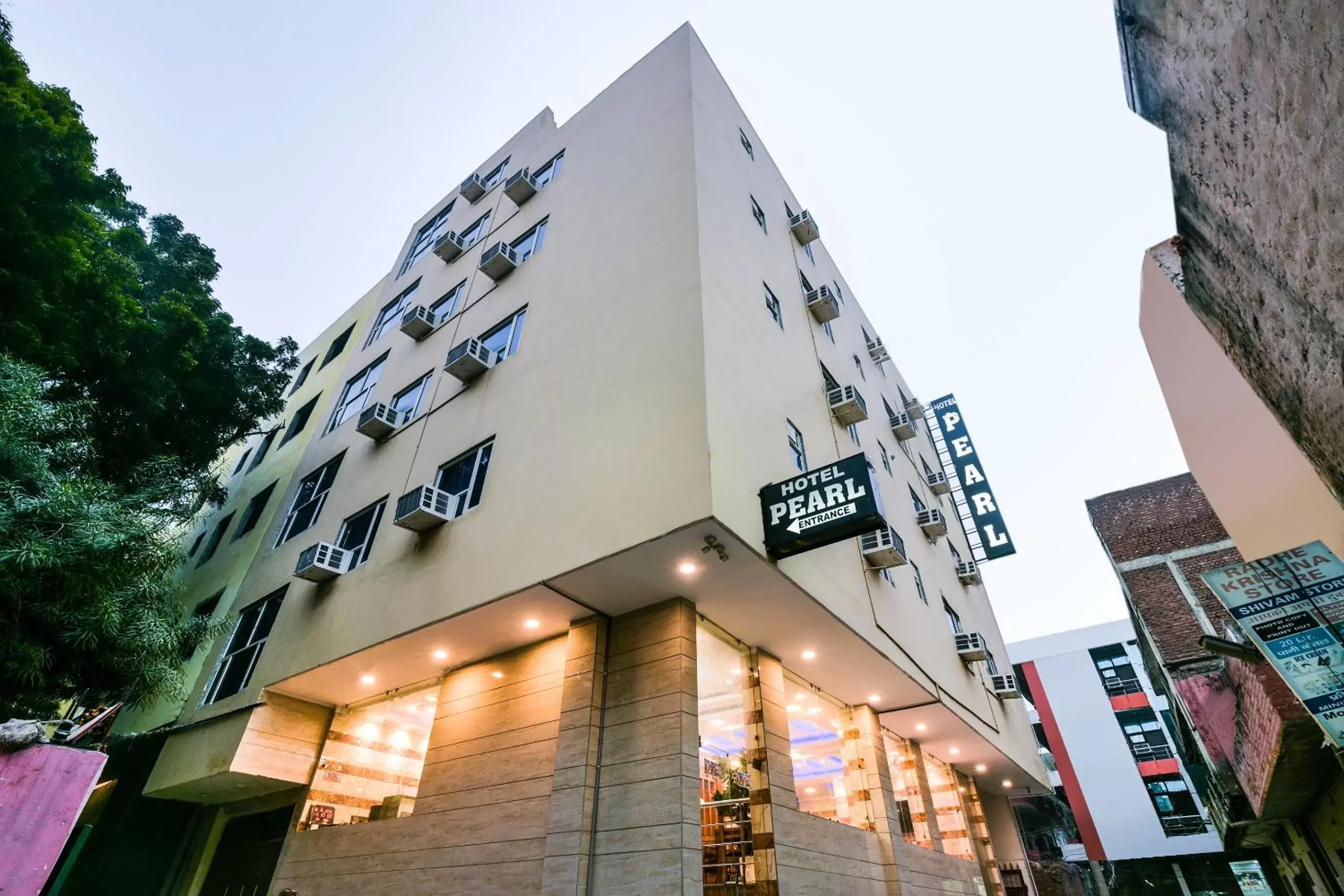 Hotel Pearl - Mahipalpur Delhi Airport Hotel Pearl - Mahipalpur Delhi Airport