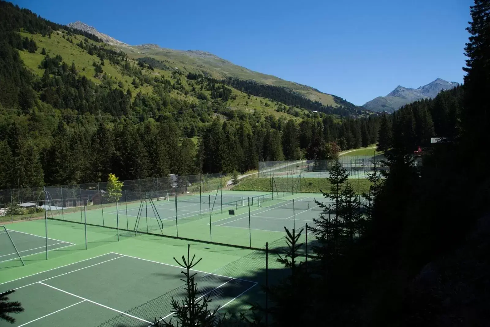 Activities, Tennis/Squash in Hotel La Chaudanne