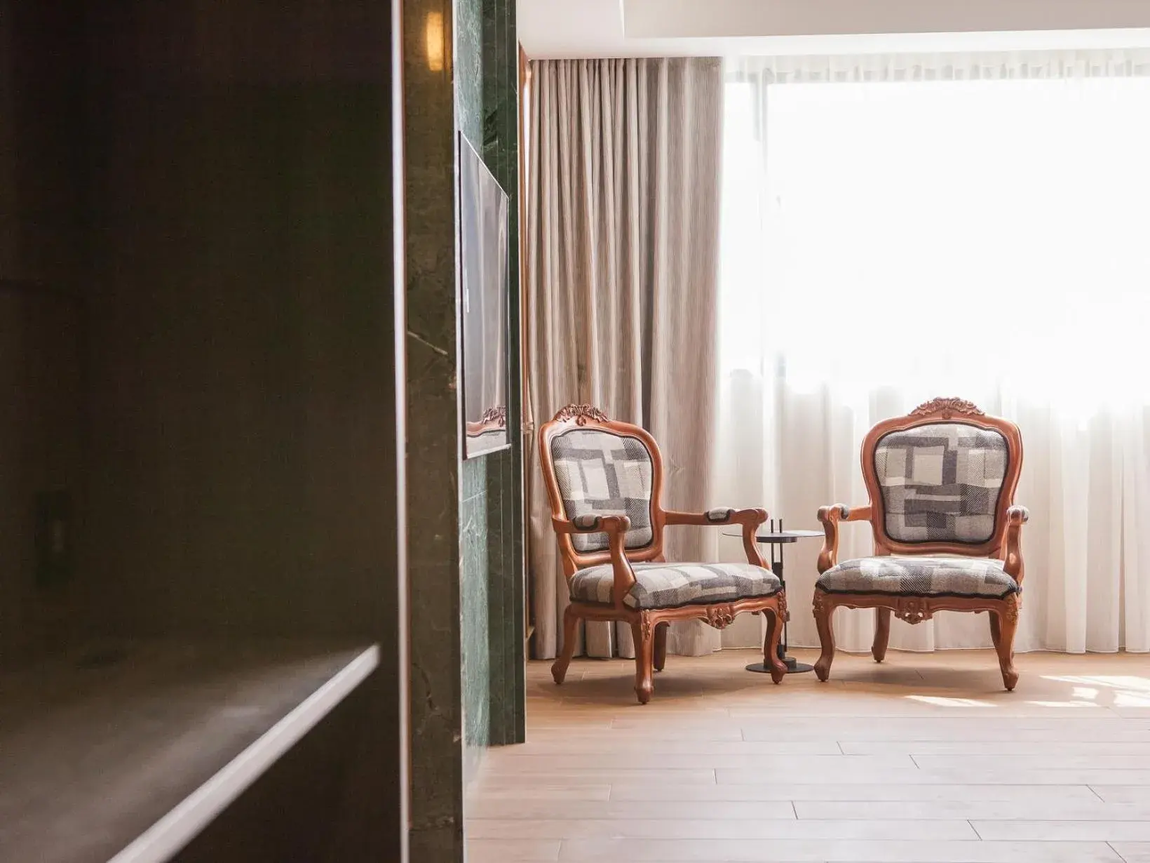 Seating Area in Hôtel de Ľeau