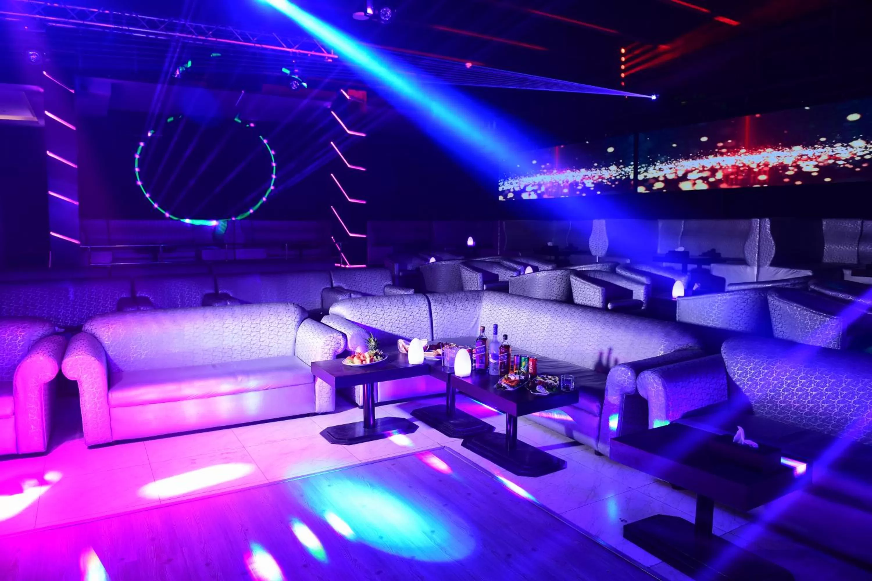 Nightclub / DJ in La Rosa Hotel, Juffair