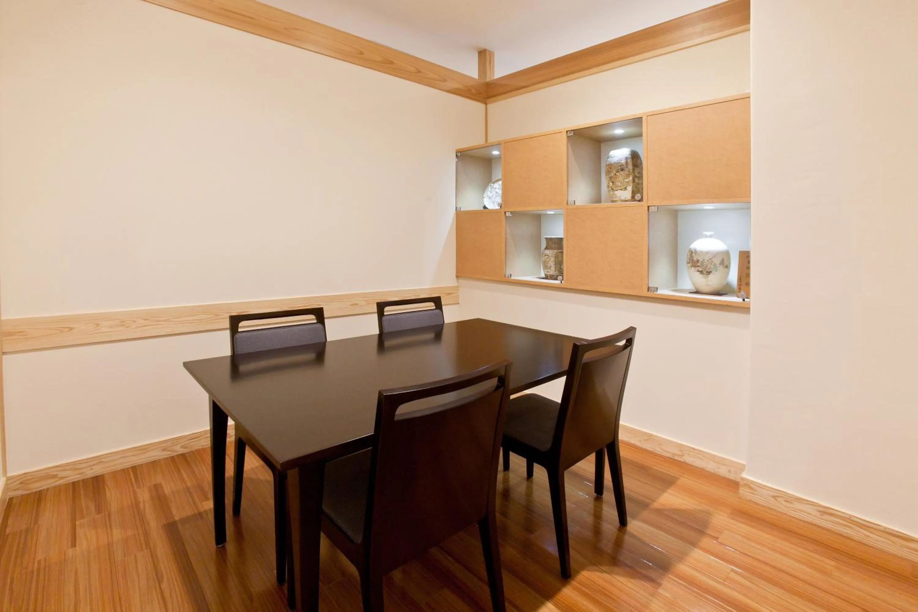 Banquet/Function facilities in Onsen Hotel Nakahara Bessou Nonsmoking, Earthquake retrofit