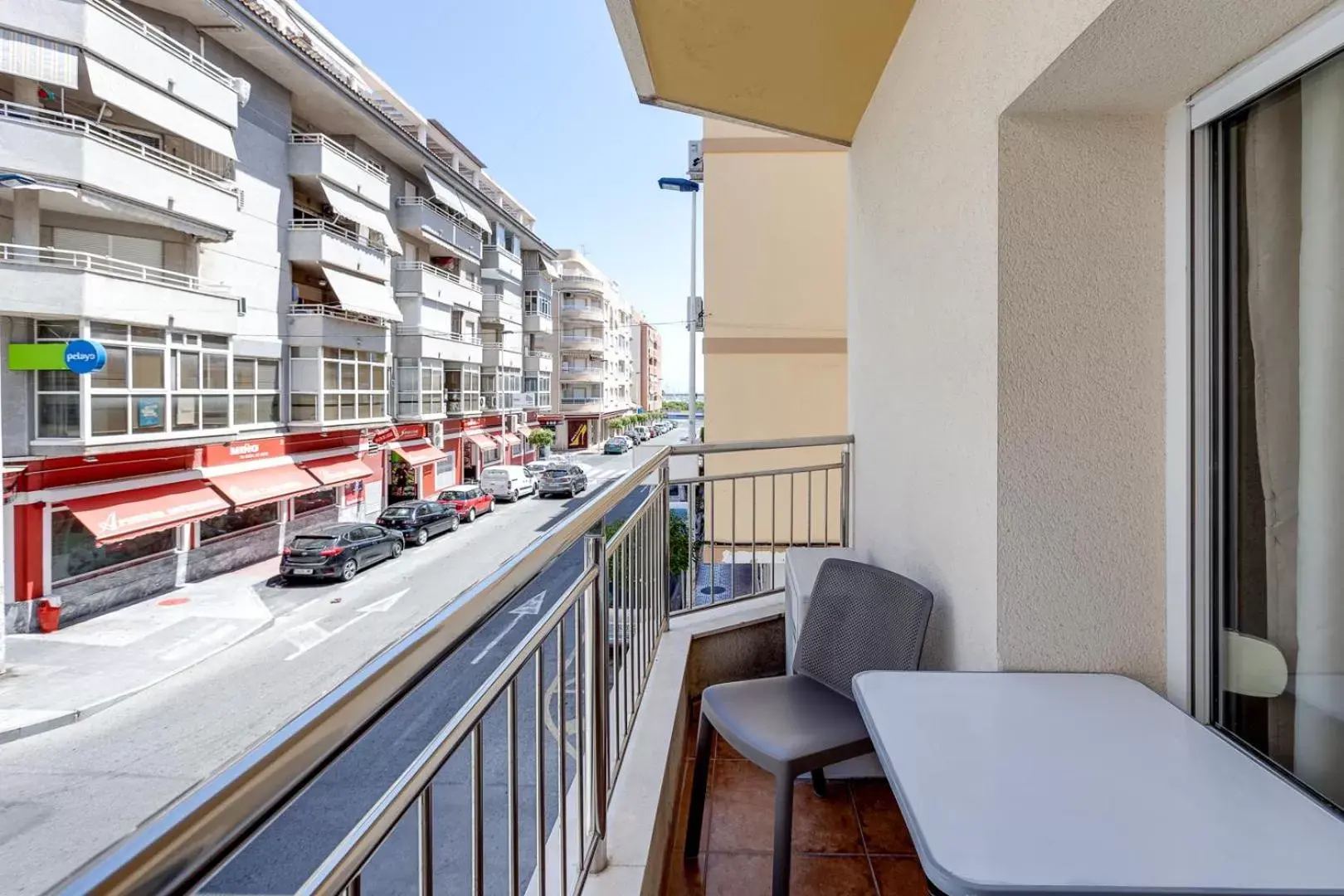 Neighbourhood, Balcony/Terrace in Hotel Madrid