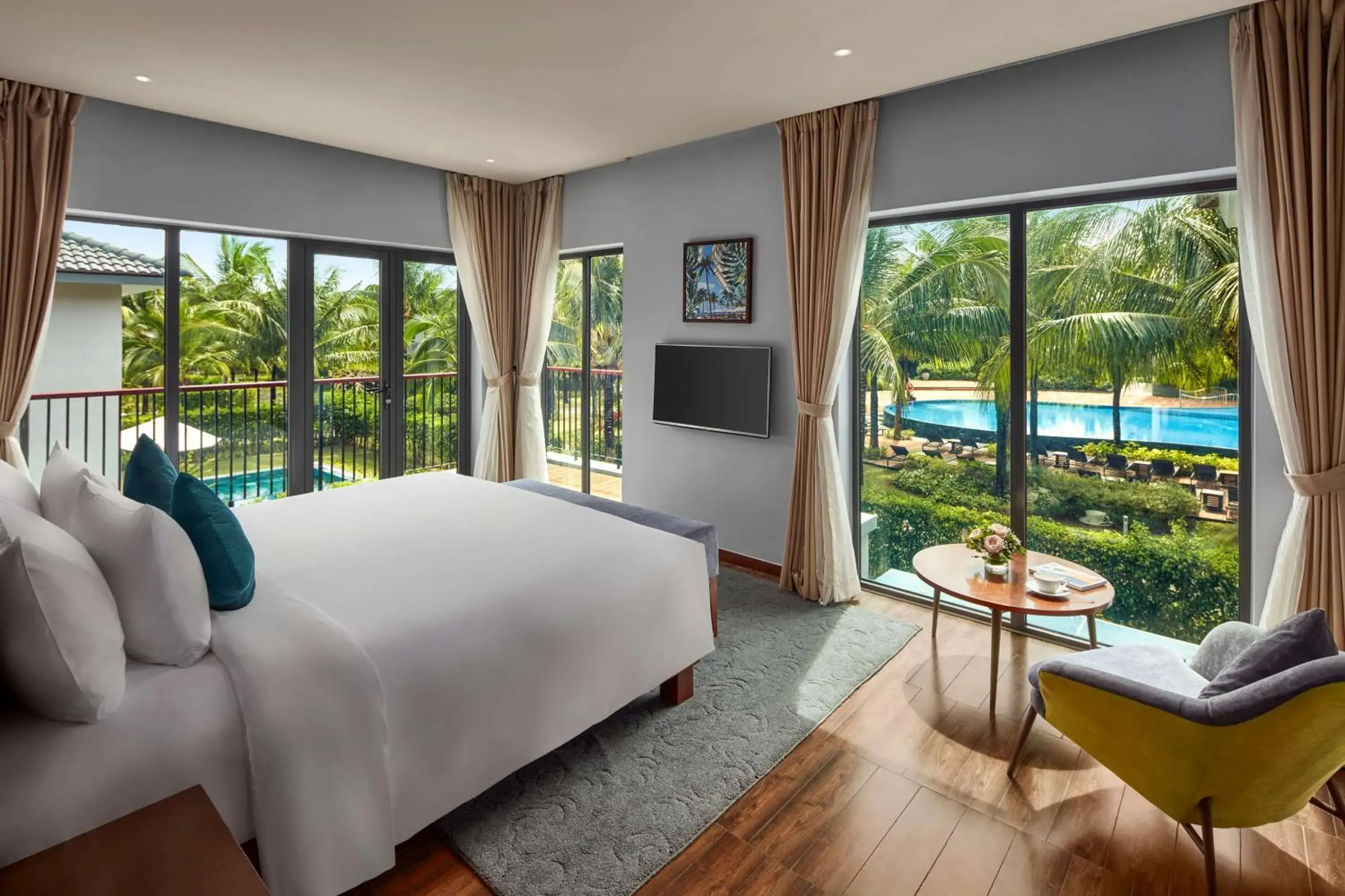 Photo of the whole room, Pool View in Best Western Premier Sonasea Villas Phu Quoc