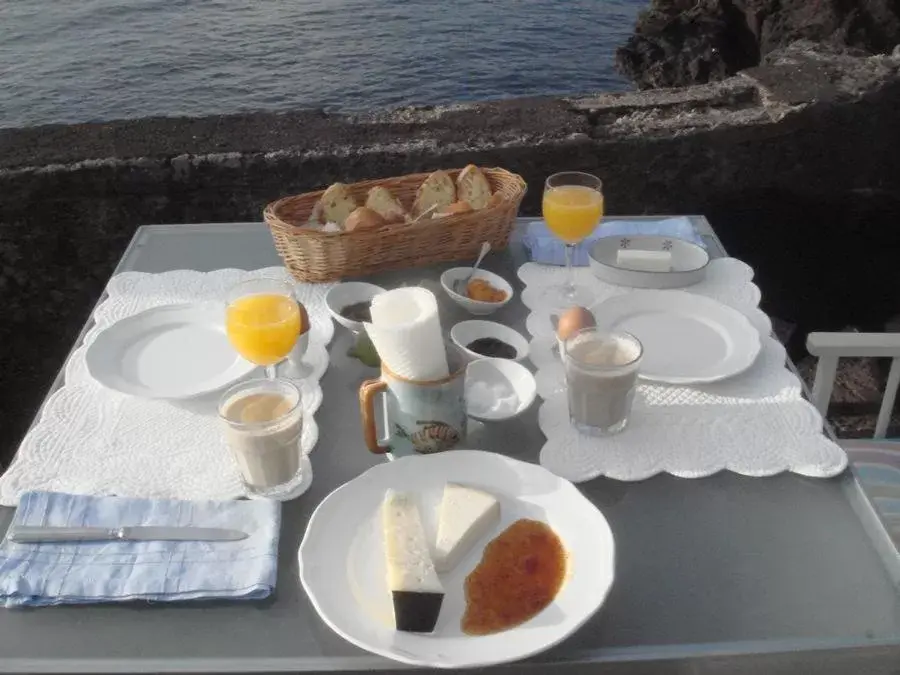 Breakfast in Aci Brezza di Mare